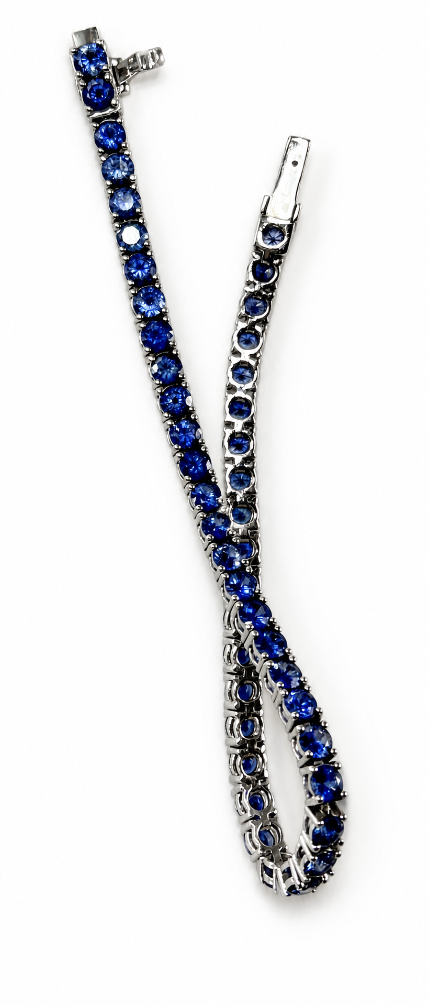sapphire-bracelet-loop.png