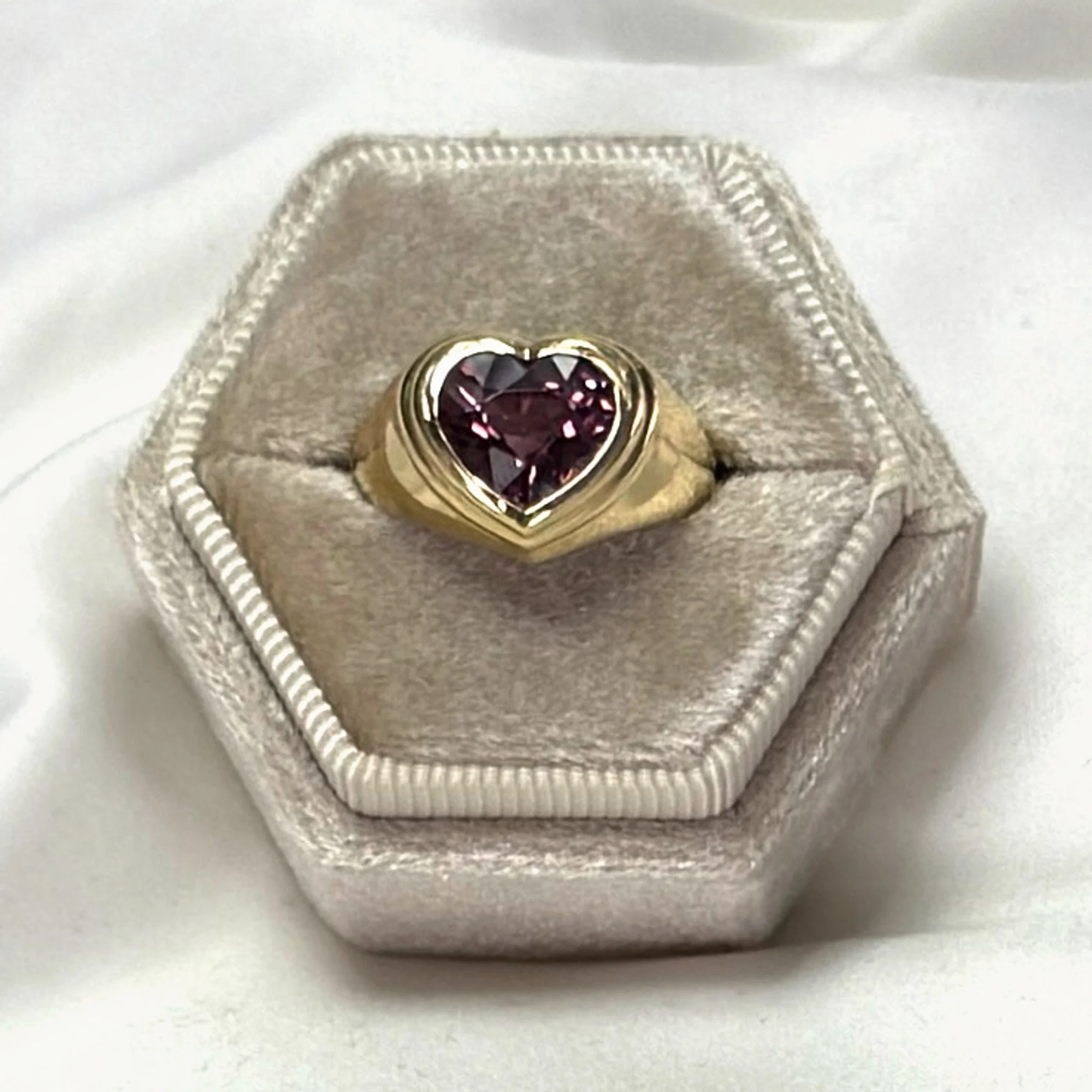 Violet-Pink Spinel Heart Ring