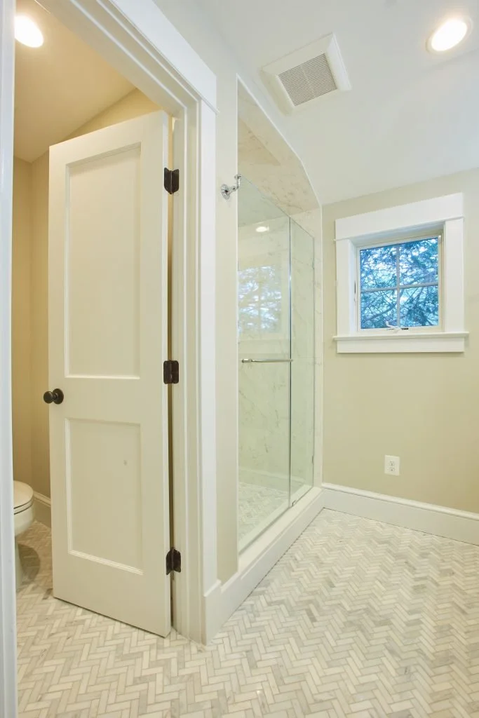 N 11th St - Bathroom 3.jpg