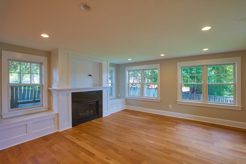 N 11th St - Living room.jpg