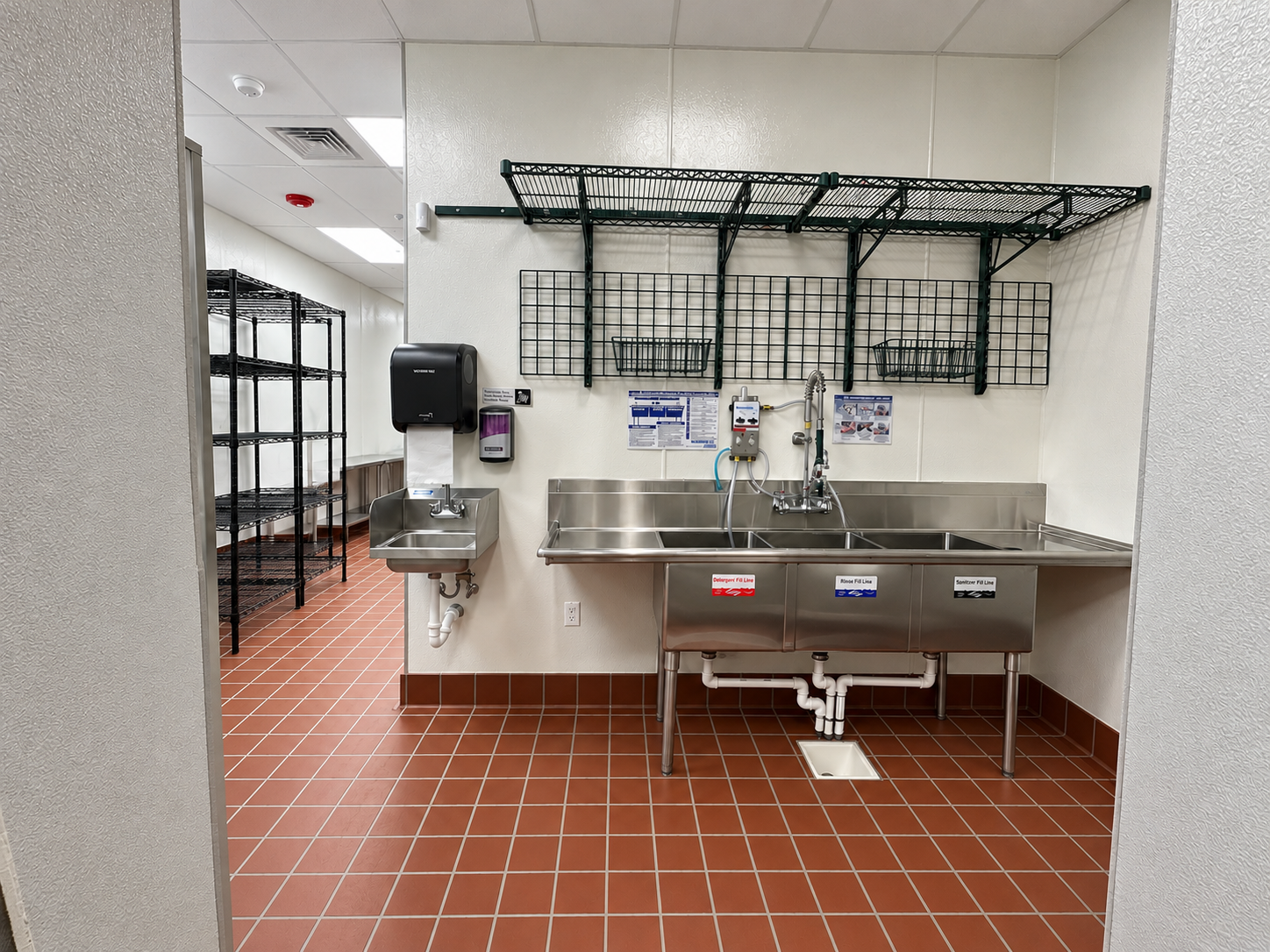 Clean Commercial Utility Sink Room.png