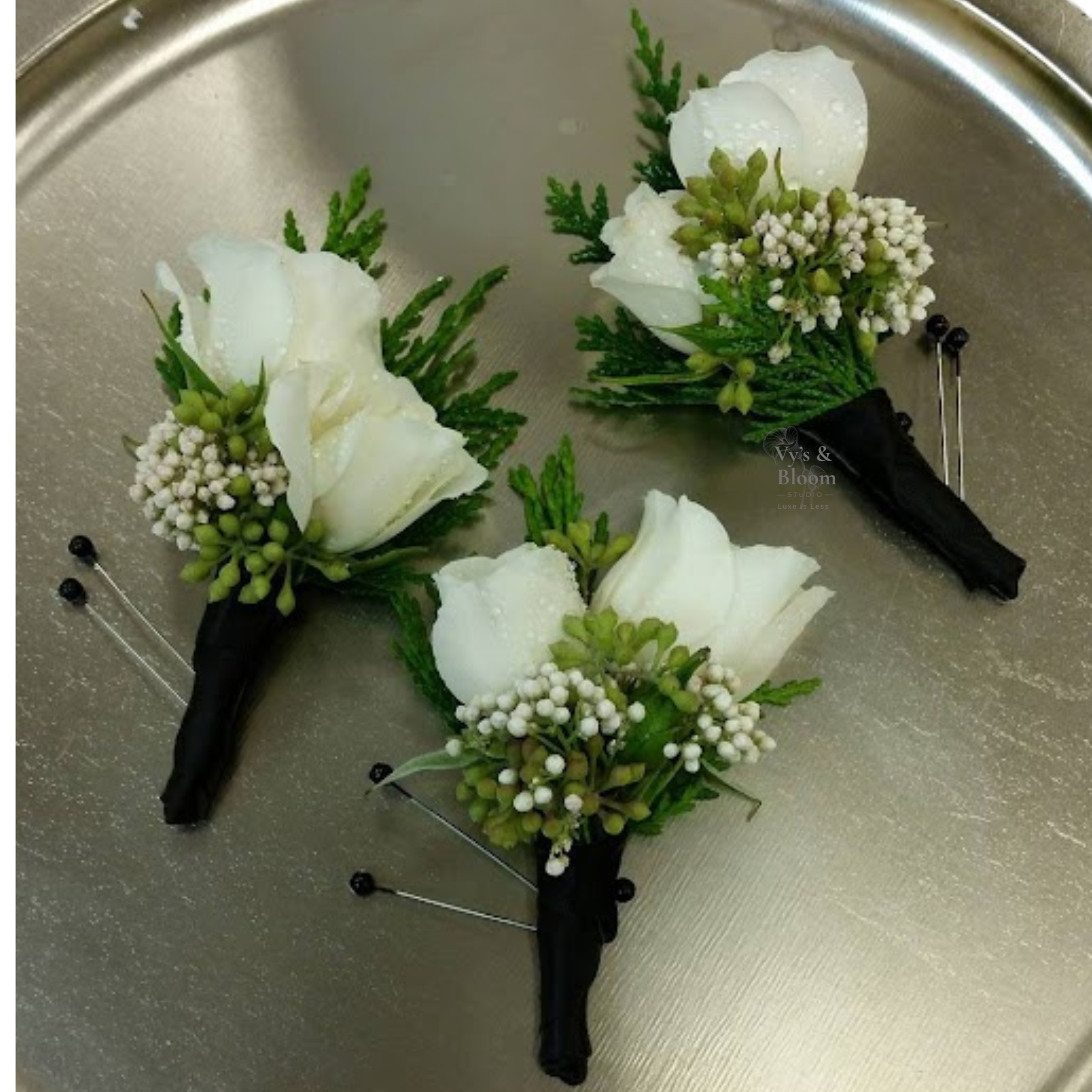 Spray Rose Boutonnière