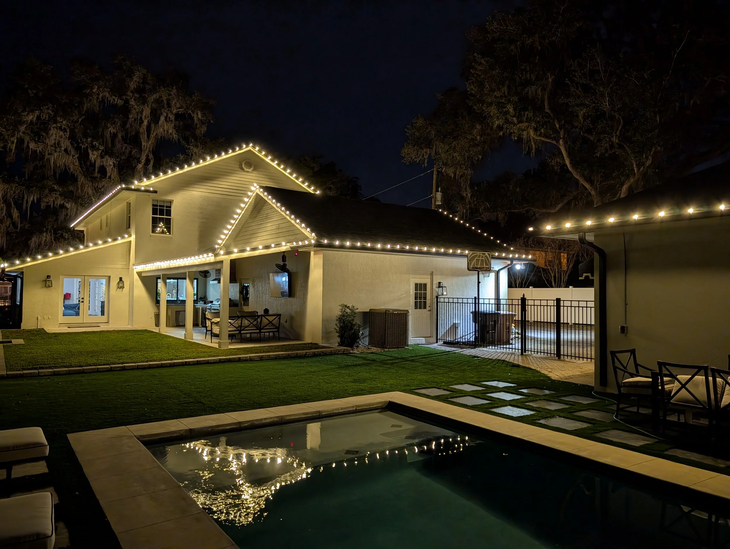Christmas light installation in Ocala