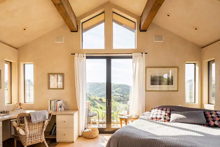 Bed and Breakfast accommodation. Glamping. 