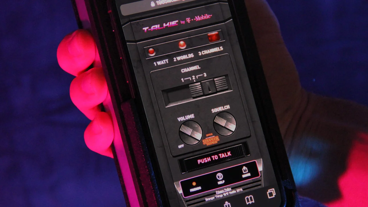ST3_03_app_black_colorRoom.png