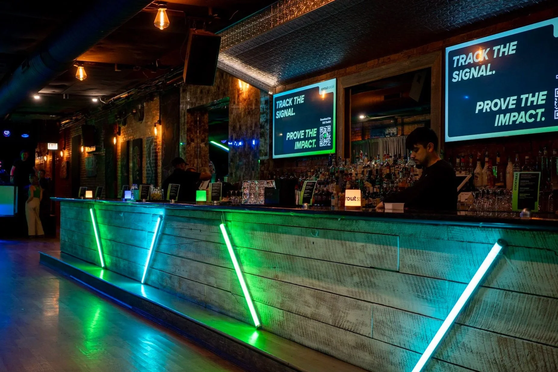 signal_lounge_4.jpg