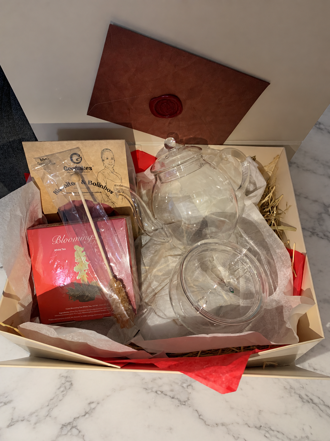 Tea Gift Box on White Marble.png