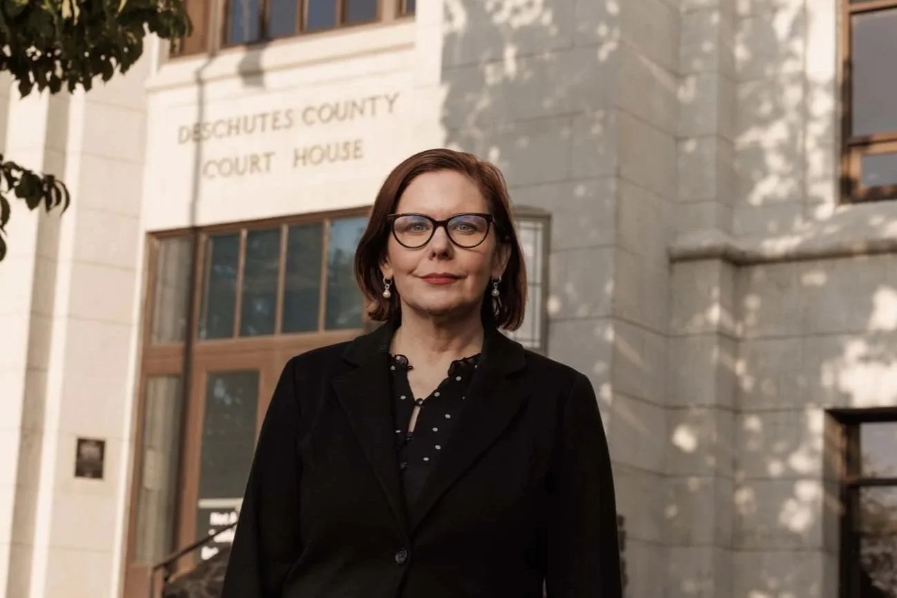 Sonia Huntsman in front of Deschutes Court House