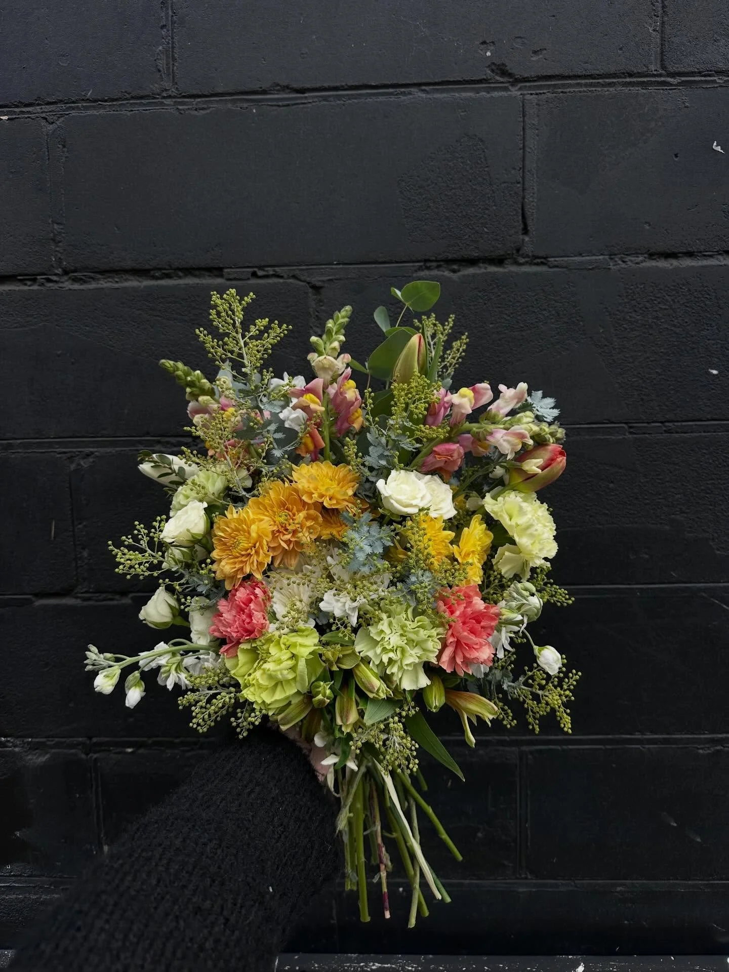 A little glimpse into what we&rsquo;ve been creating lately ✨🌷 

#florist #hobartflorist #hobartflowers #bouquet