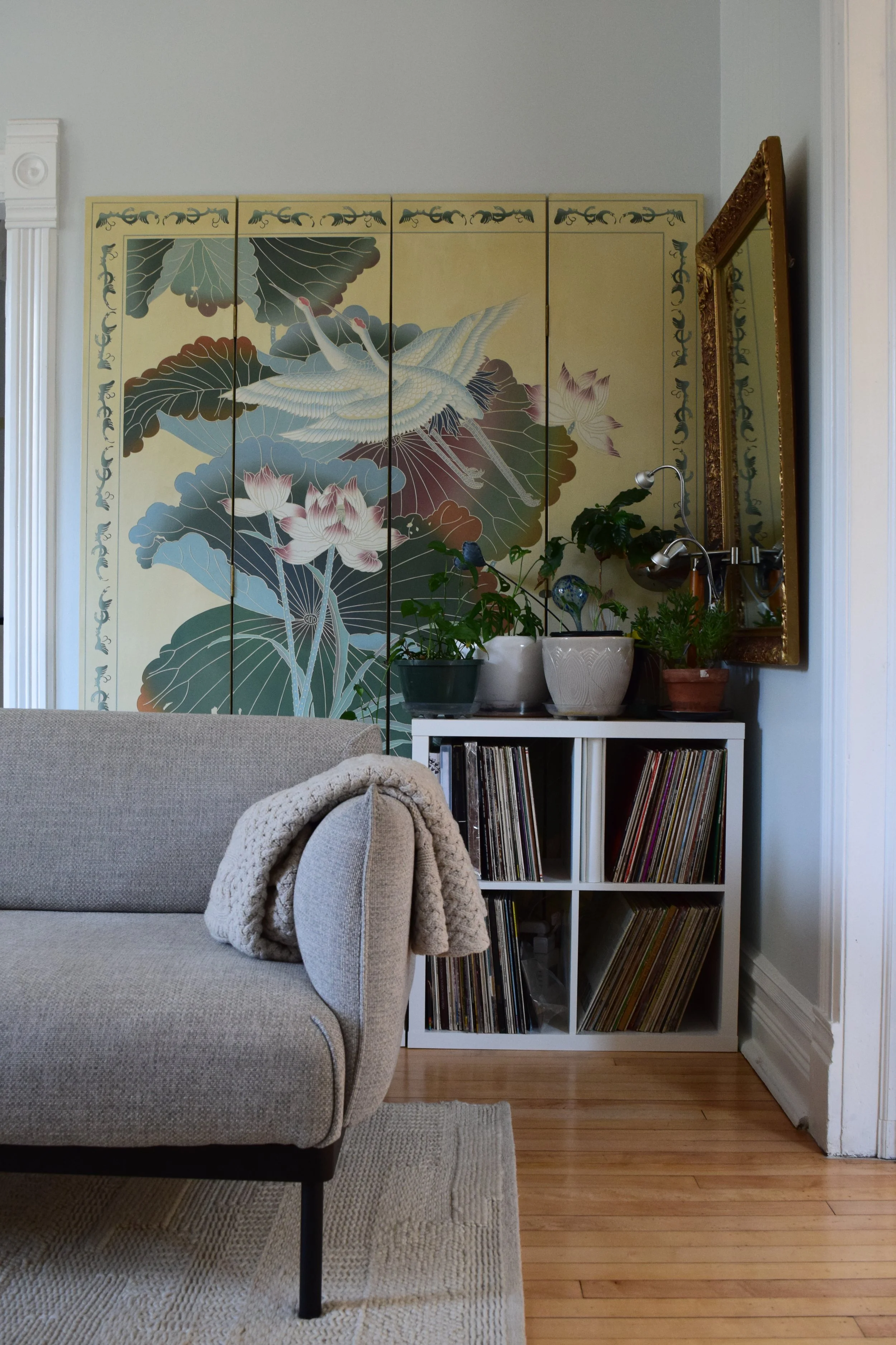Wright and Row Chicago Vintage Styled Livingroom