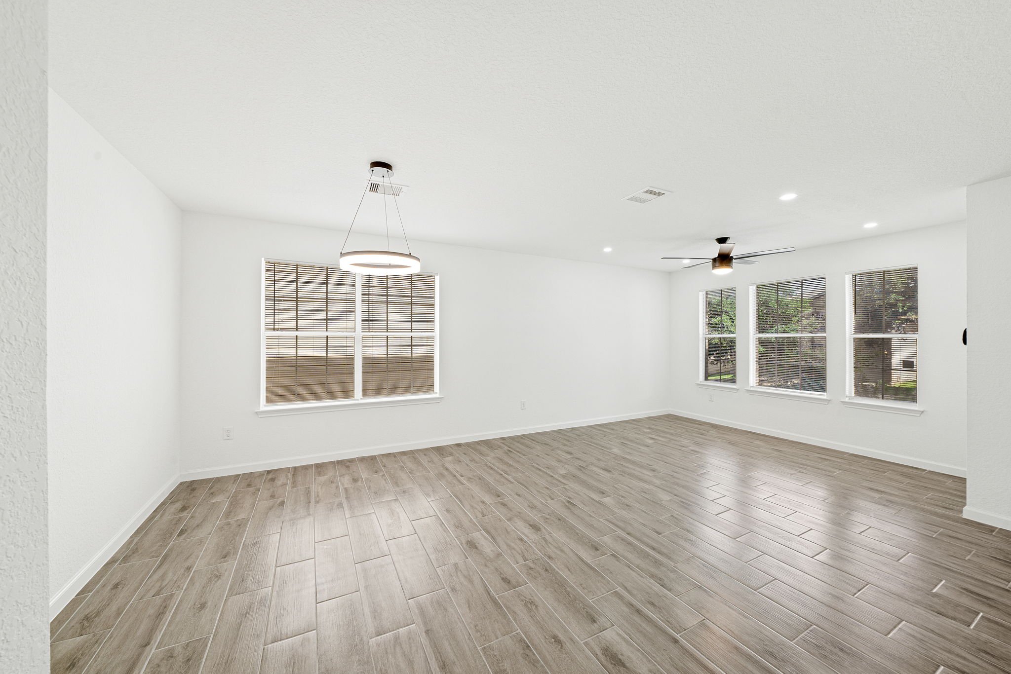 6749 Riverwood-21.jpg