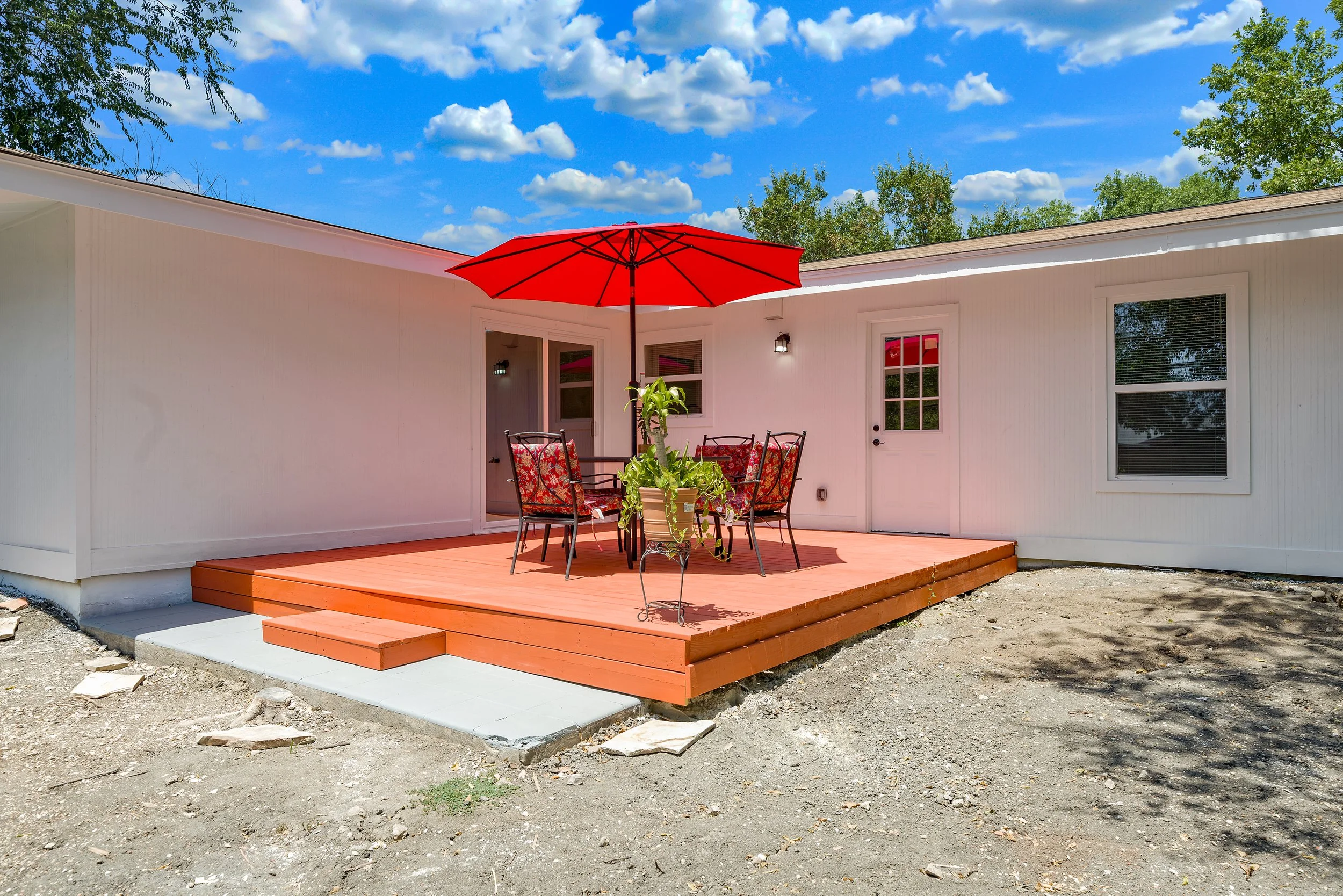 318 Sandalwood Lane-33.jpg