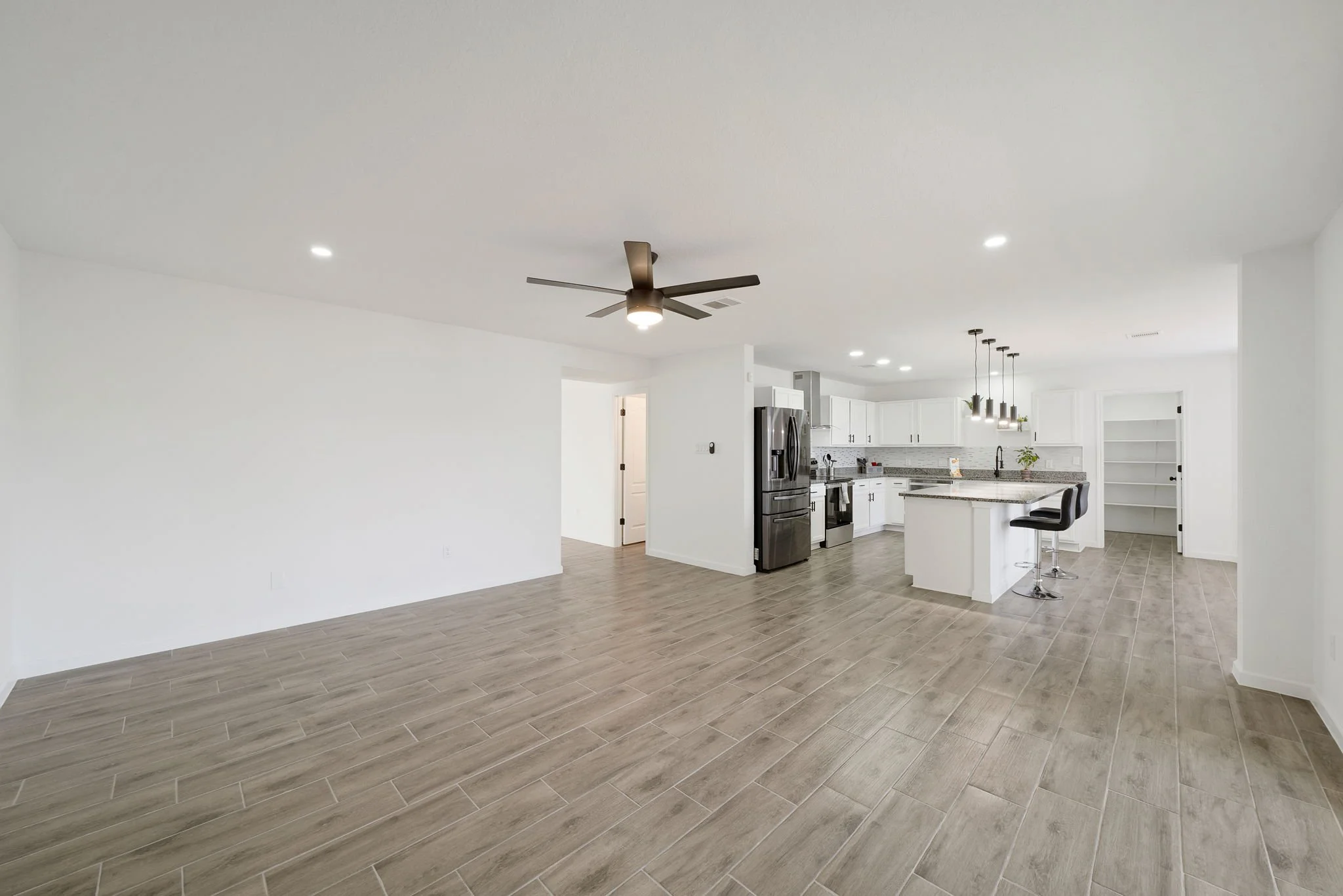 6749 Riverwood-12.jpg