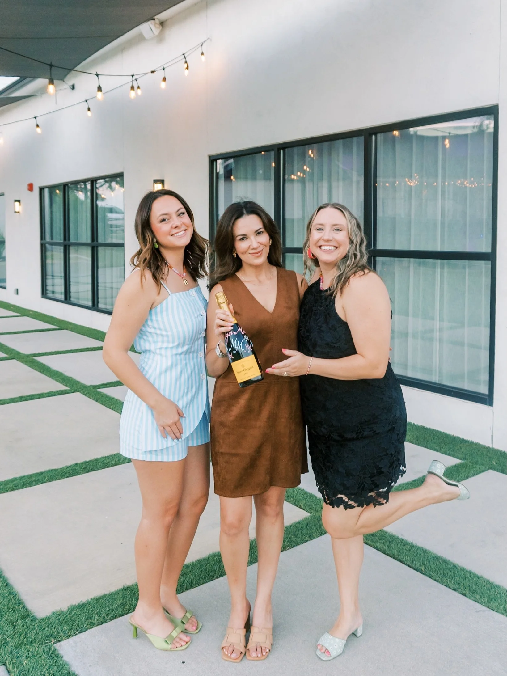 Oh, how we love our wedding vendor friends!!! Thank you @andibravo_ for helping us celebrate 12 years of Malyn Made with the cutest bottle of Veuve featuring our new logo. We are OBSESSED!!!🩵🍾✨
