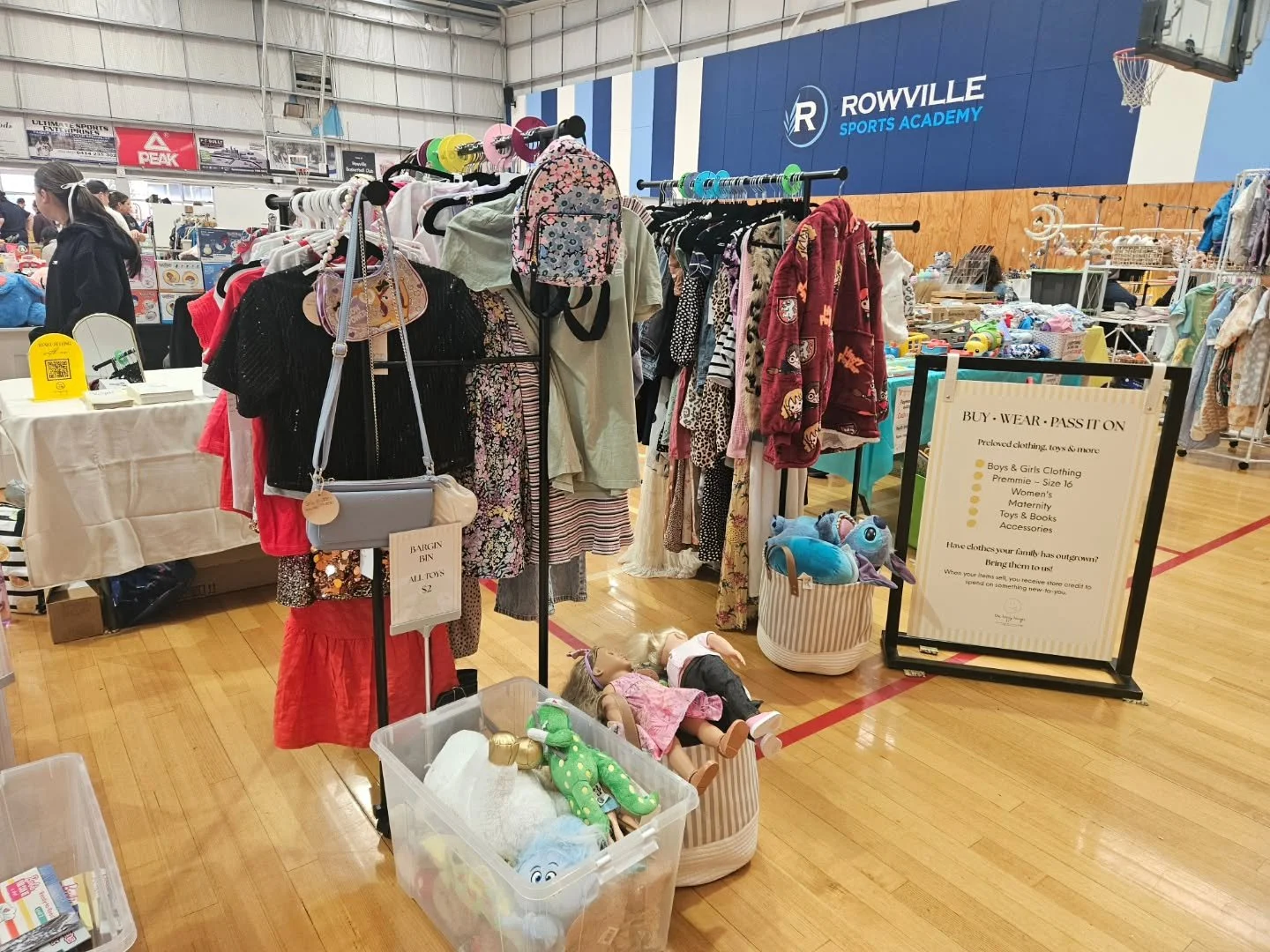 We are set up &amp; ready for you at Mini Folks Market in Rowville!

Can't wait to see what treasures you find ✨️