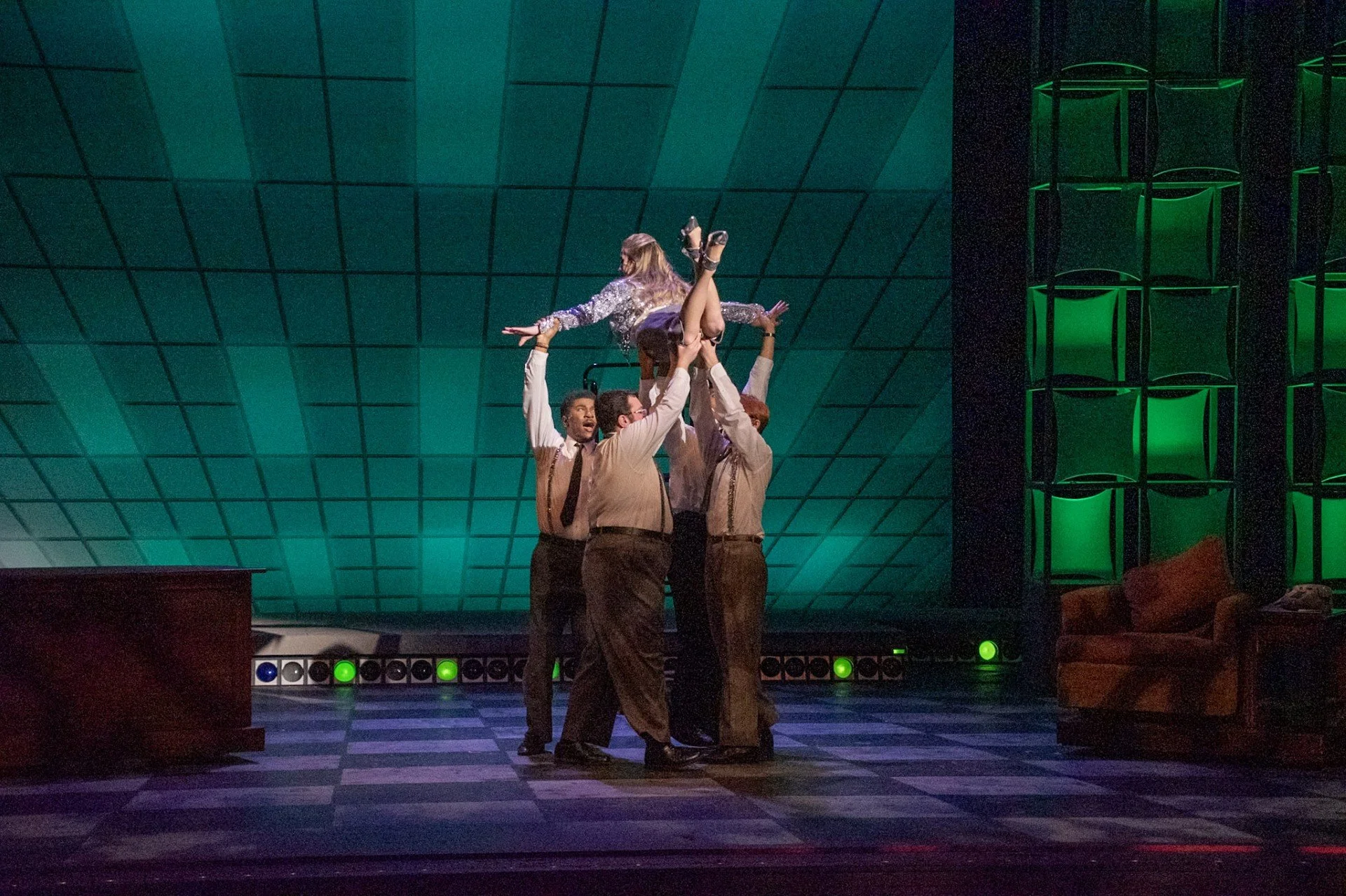 9 to 5- The Musical