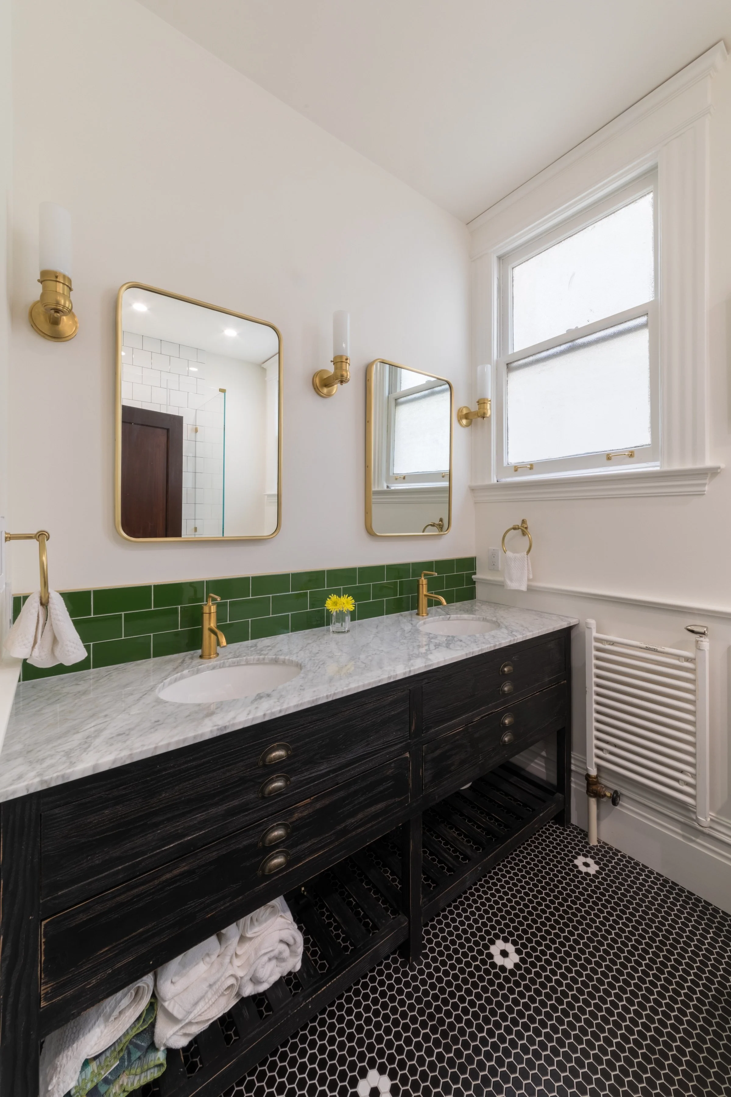 Fulton Street, Lone Mountain — Bathrooms