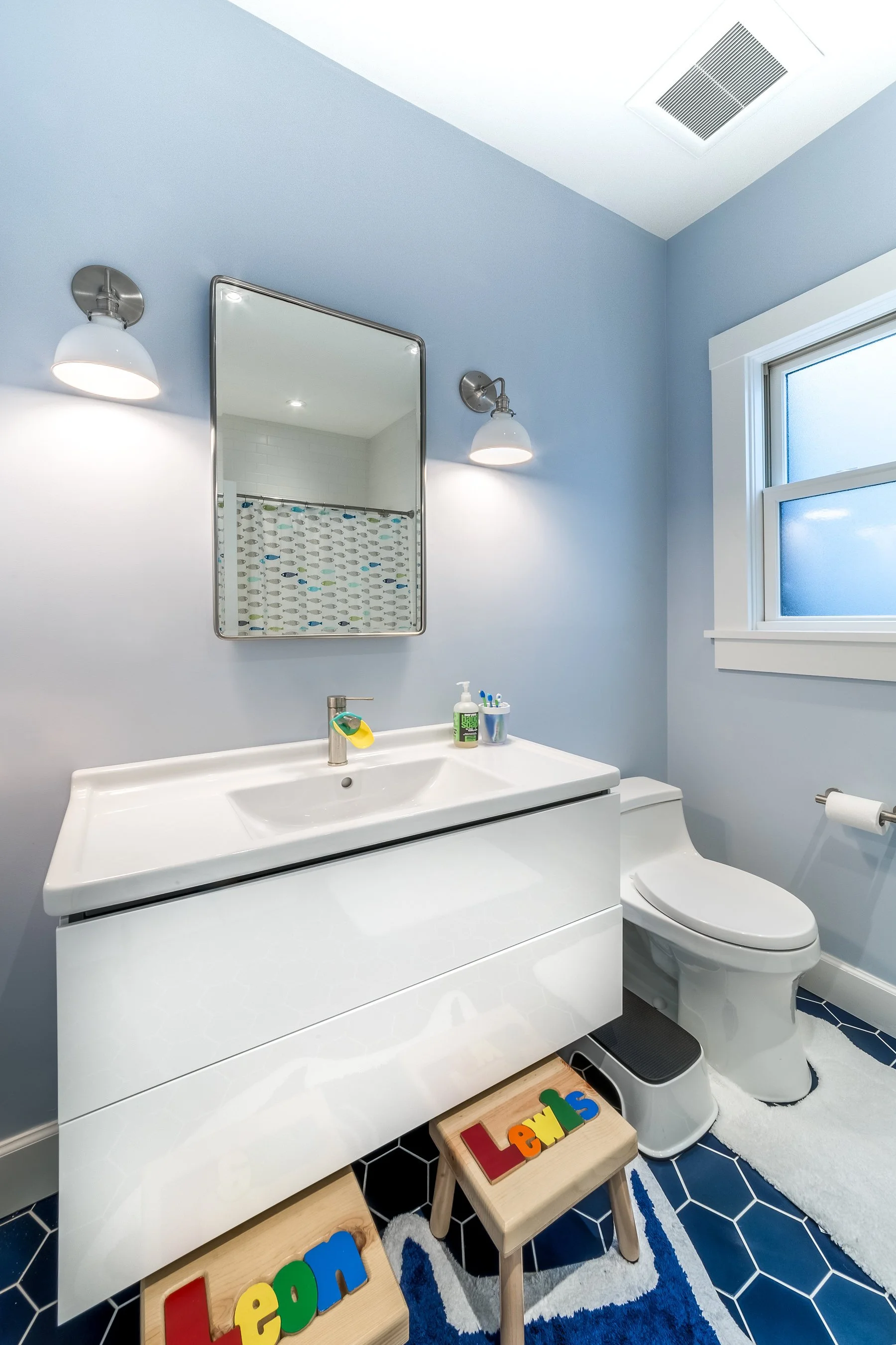 NBC_62510thAve_bathroom_B-2.jpg