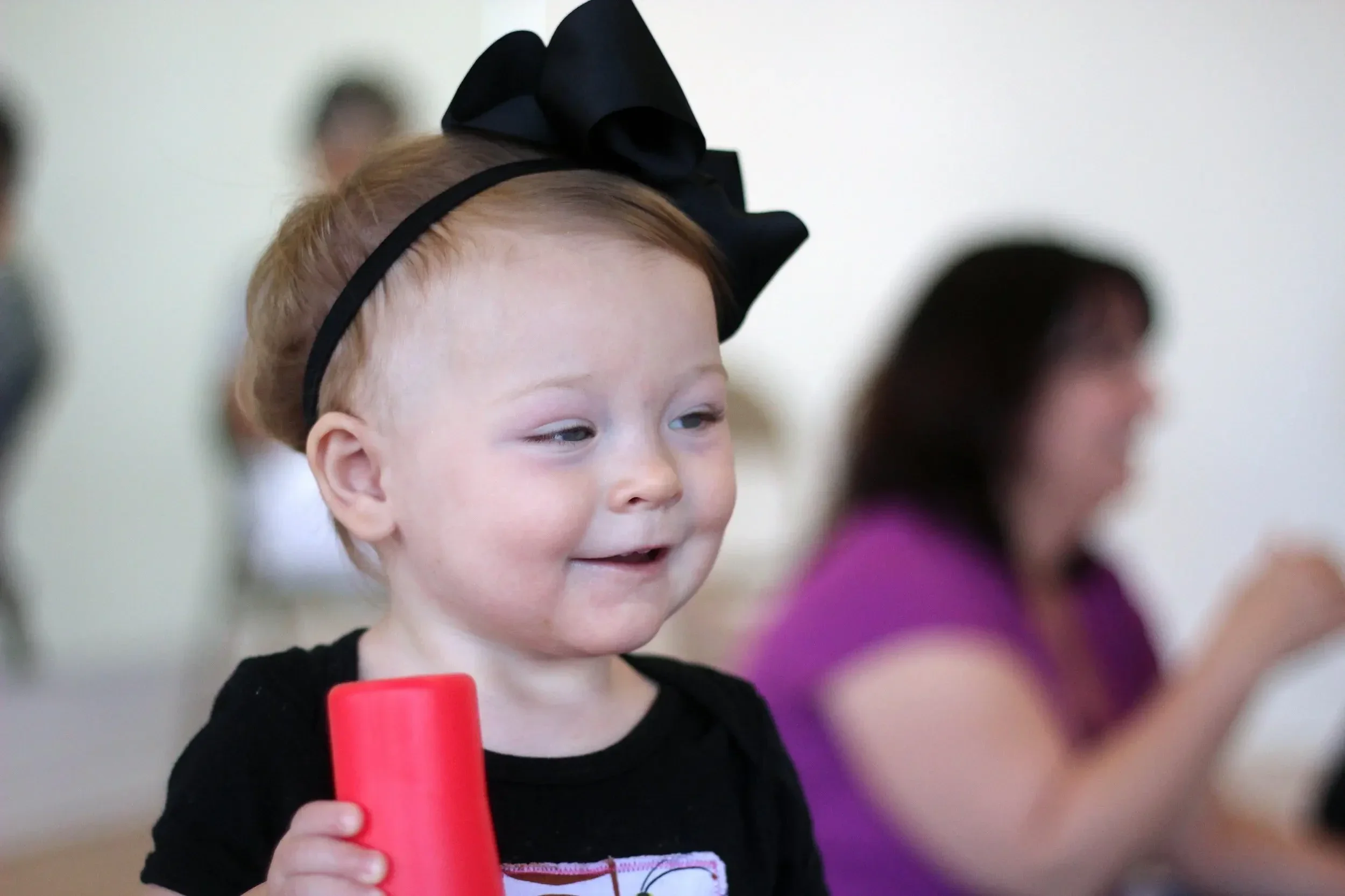 musical-sing-and-sign-toddler-with-toy-encinitas.webp