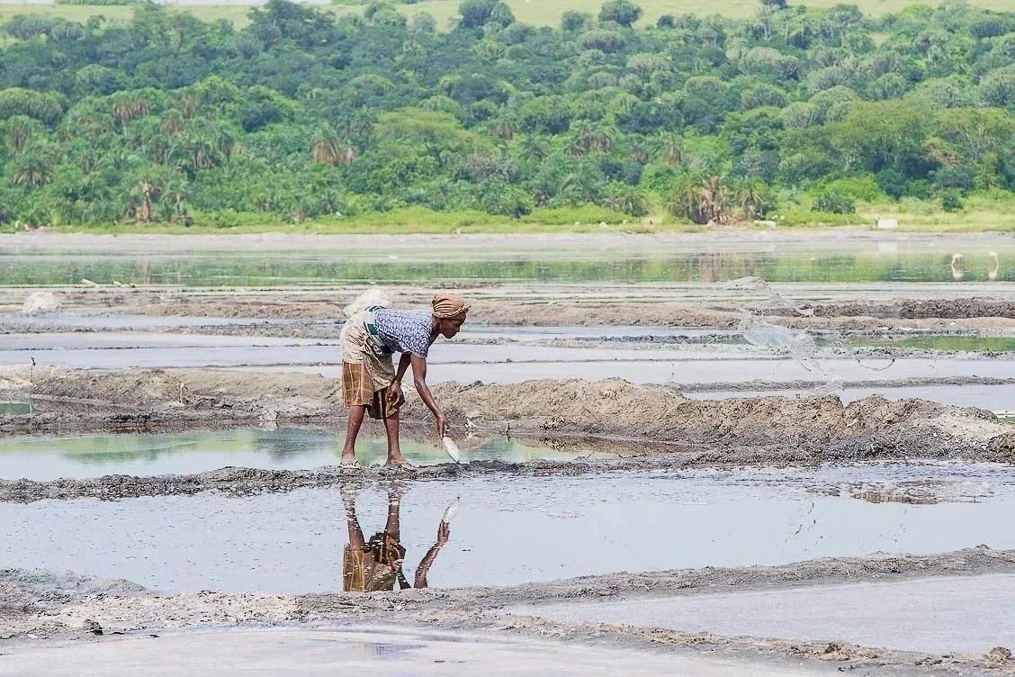 Salt Worker at Lake Bunyampaka
Queen Elizabeth National Park, Uganda