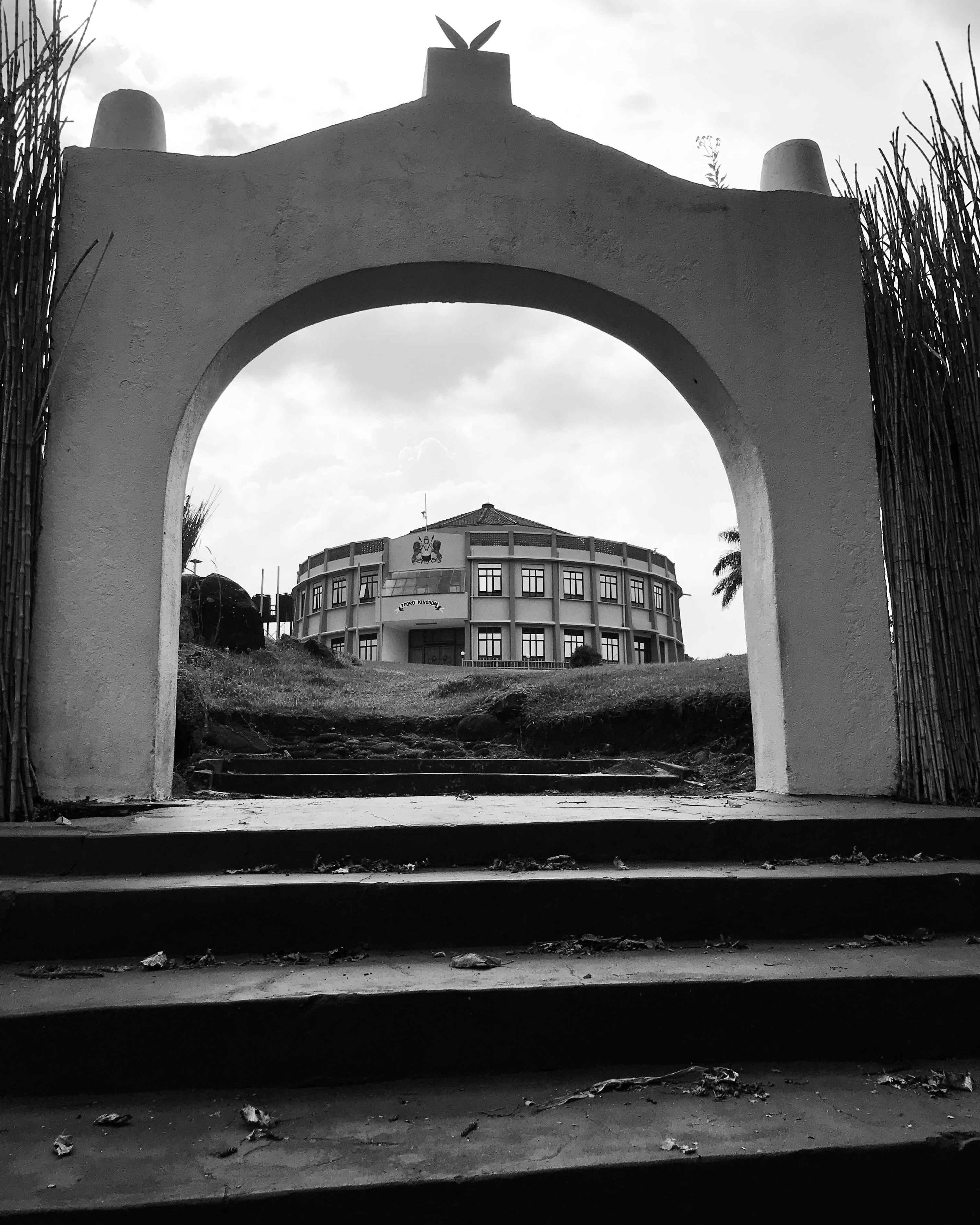  Karuzika Royal Palace , fortportal Uganda. 1963,2001.