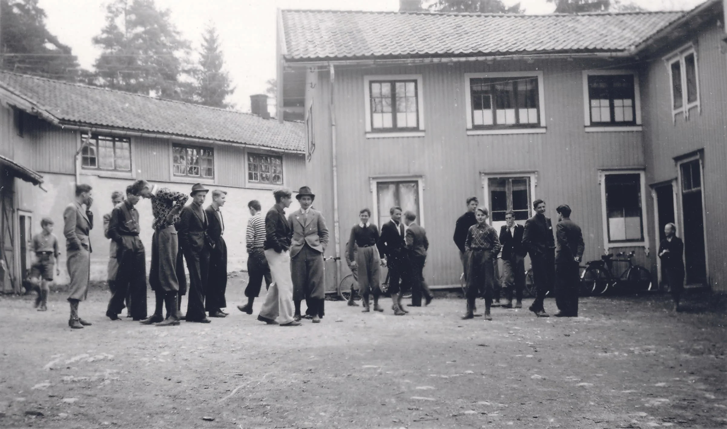 117_60_skolegården.jpg