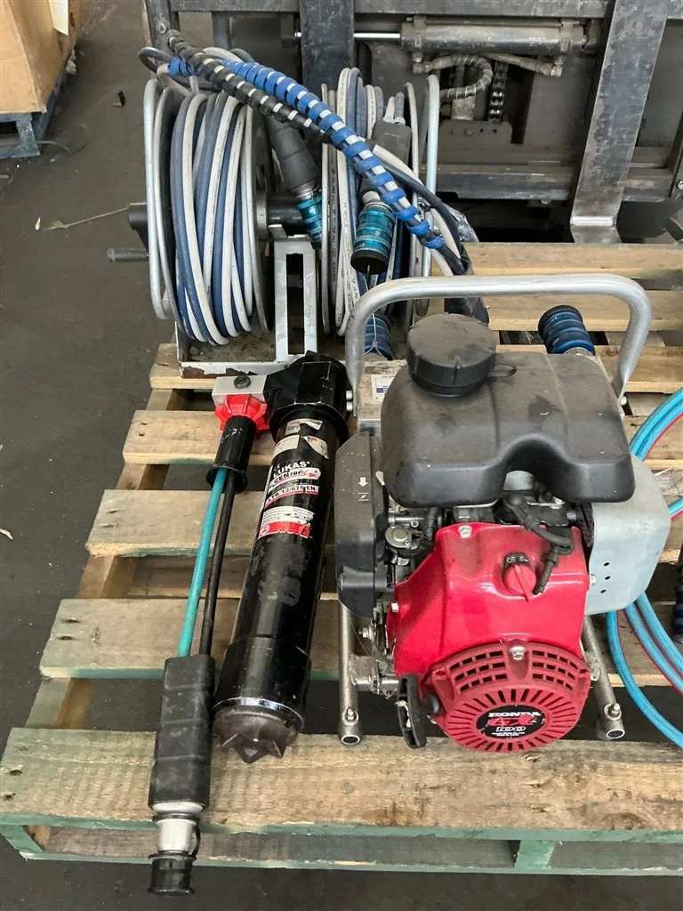 Lukas Jaws of Life - Honda G x Hydraulic Pump with Hose Reel and Spreader RAM
