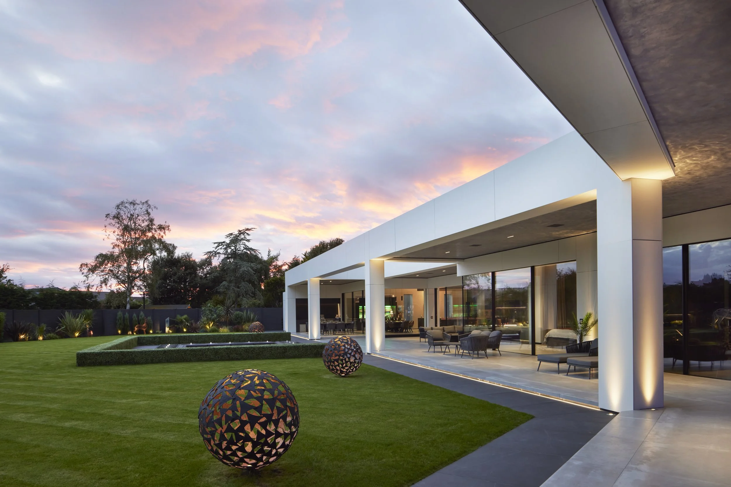 08. outh_Lodge_Exteriors_115.jpg