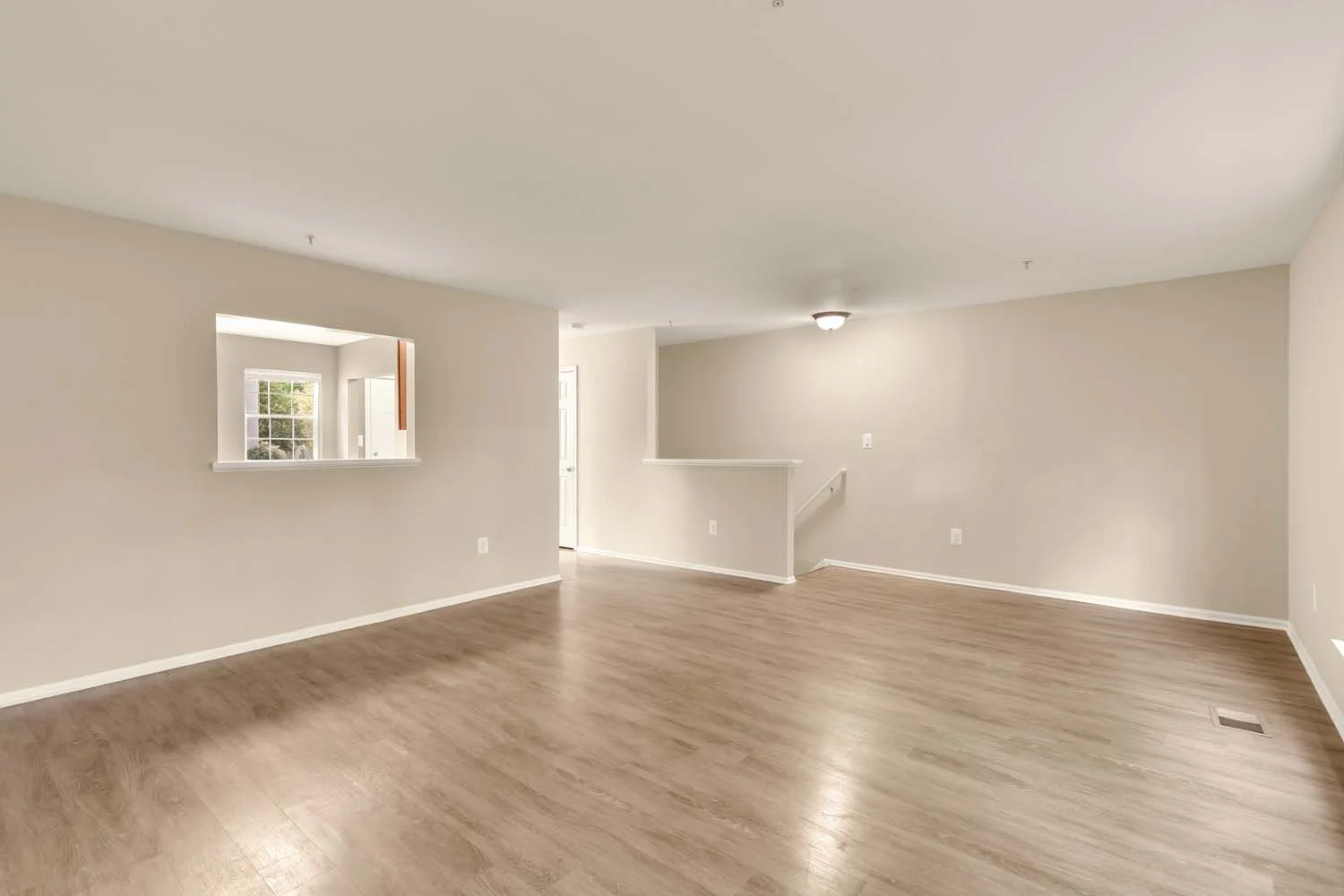 20017 Dunstable Cir 109-0015.jpg