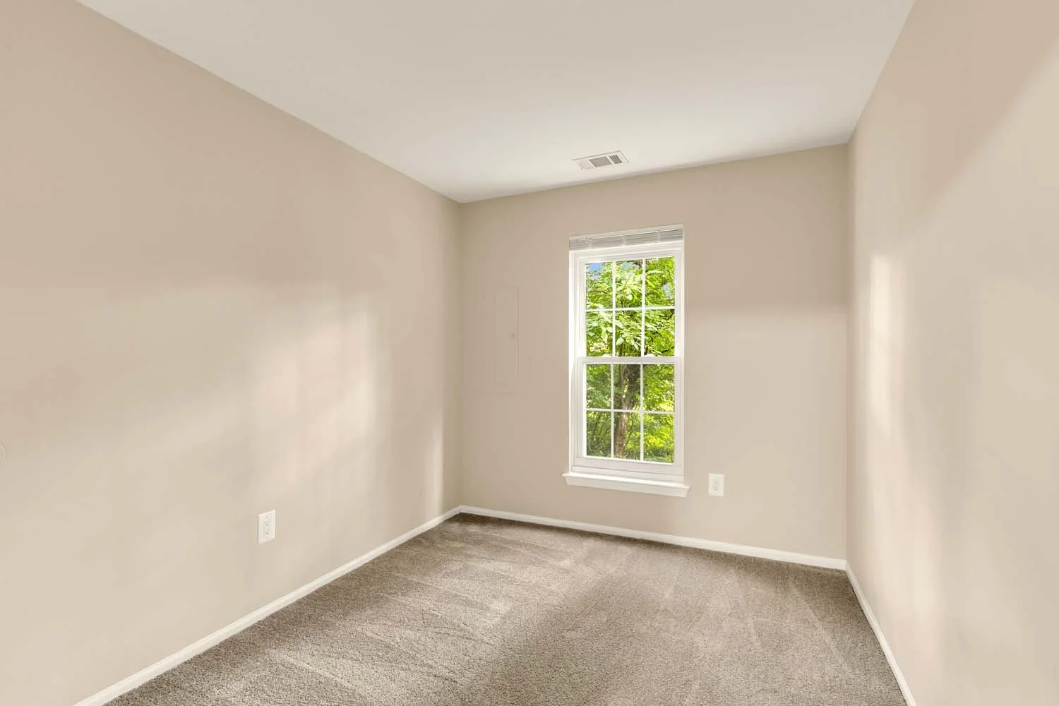 20017 Dunstable Cir 109-0019.jpg