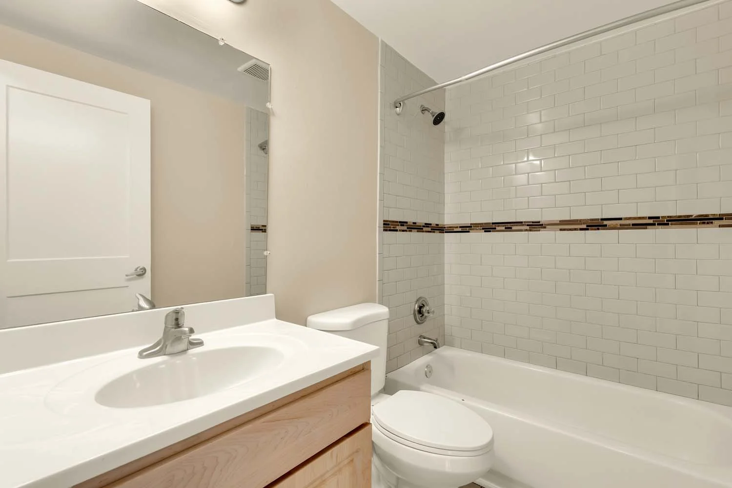 18312 Quondal Ct-0024.jpg