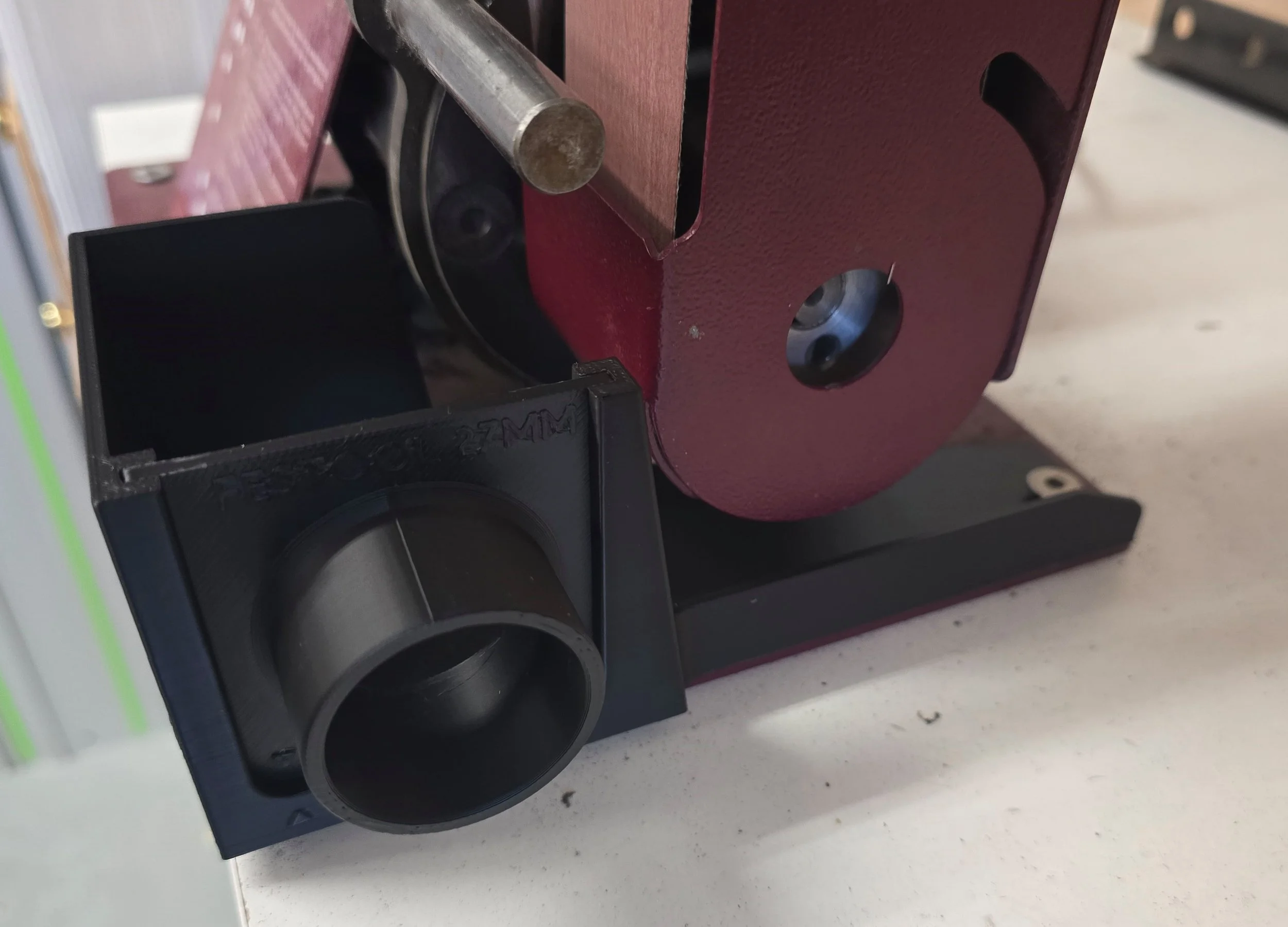 Motam woodworks dust extraction adaptor for the Robert Sorby ProEdge sharpening machine, with an Festool 27mm adaptor