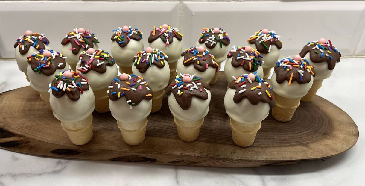 Icecream cake pops.png
