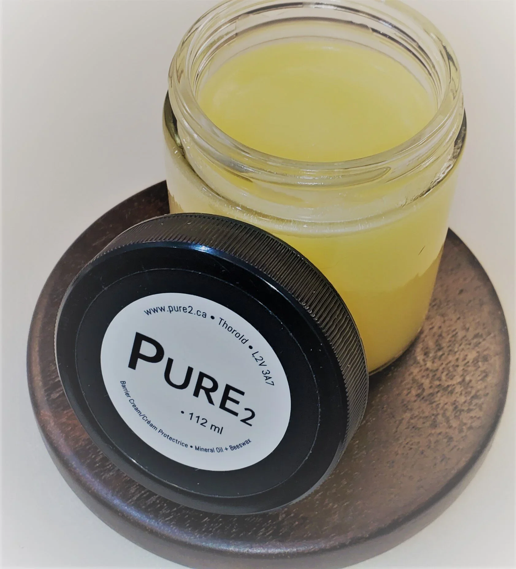 Pure2 Barrier Cream is a special combination of only two ingredients: mineral oil and beeswax. The unique formula allows for easy absorption while maintaining a protective barrier. 