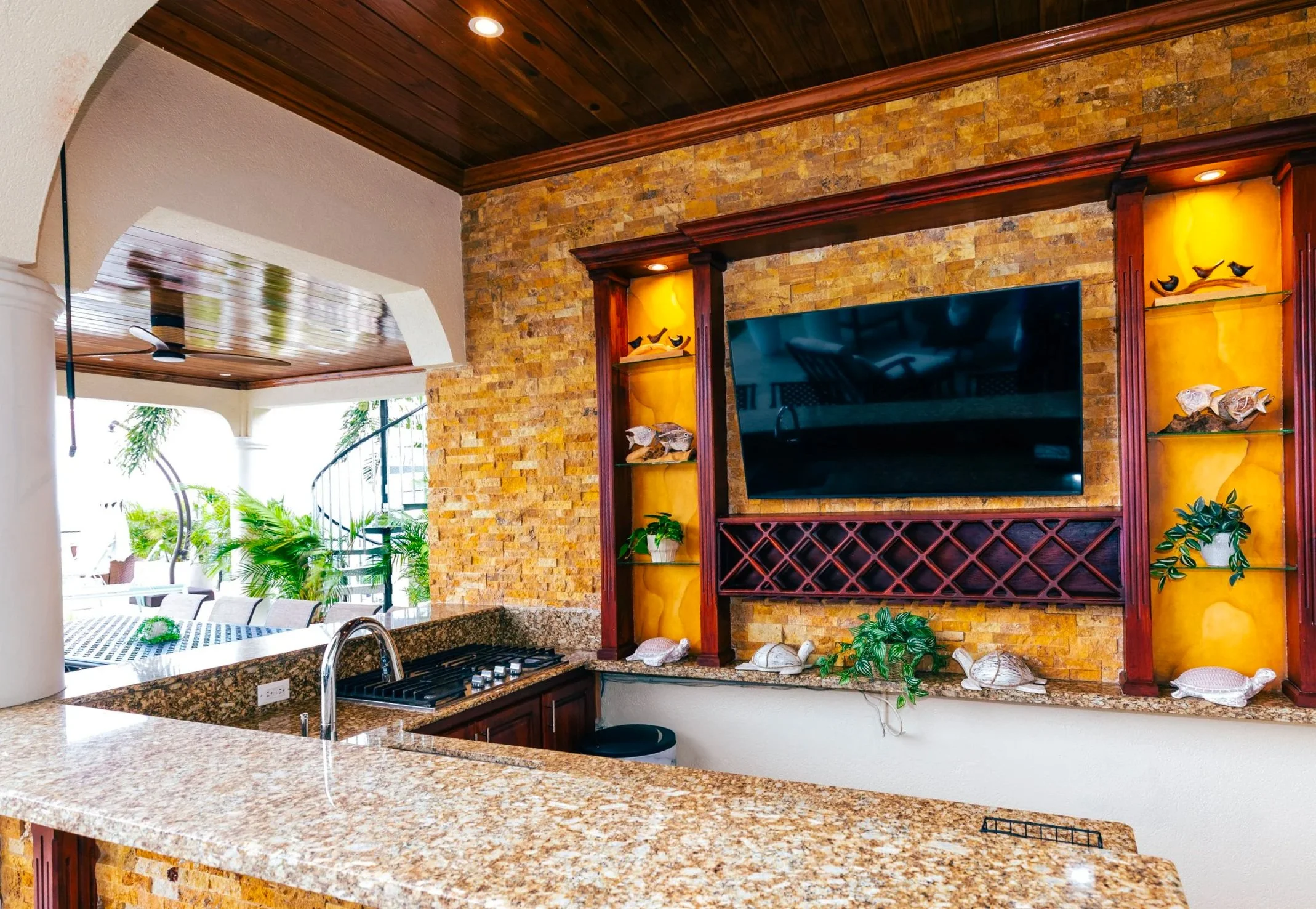 outdoor+kitchen+bar.jpg