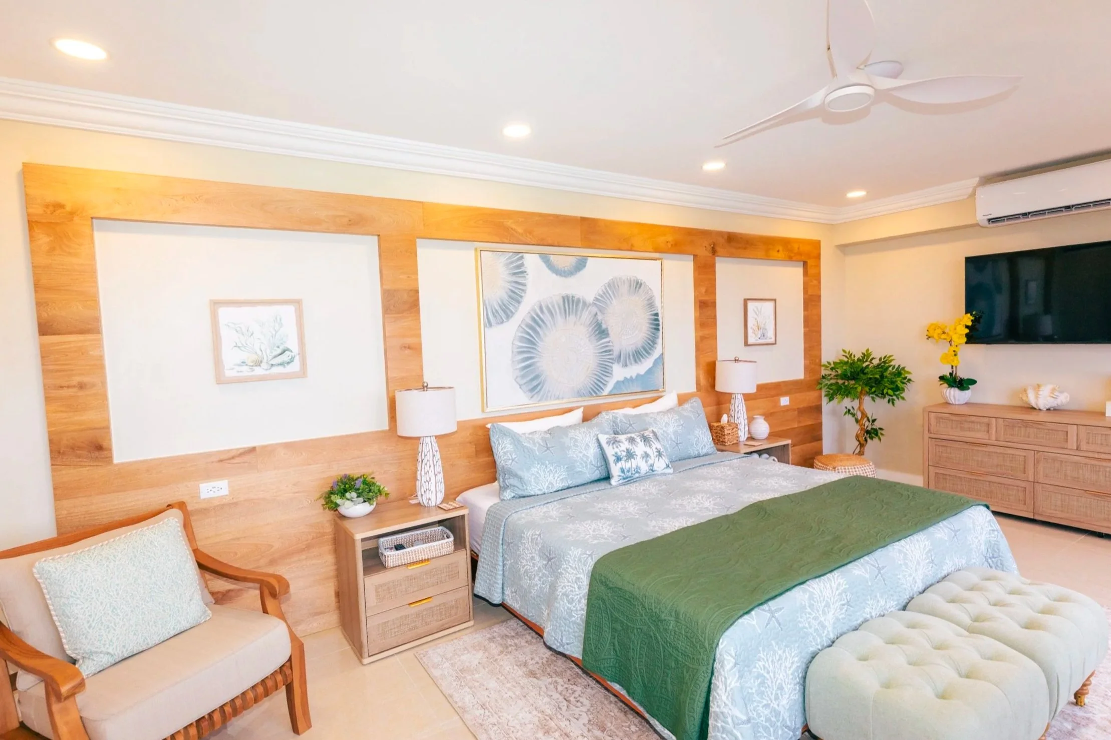 The Alcove Bedroom, Cliff House, Upper