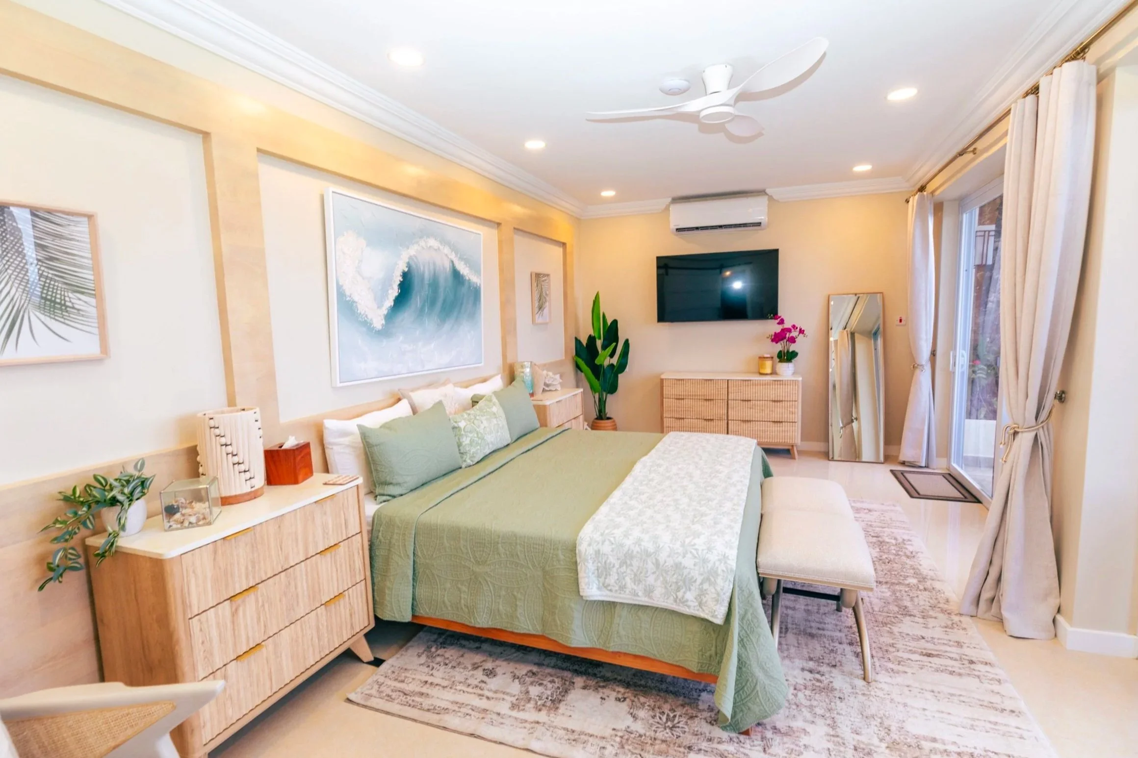 Eden Bedroom, Cliff House, Lower