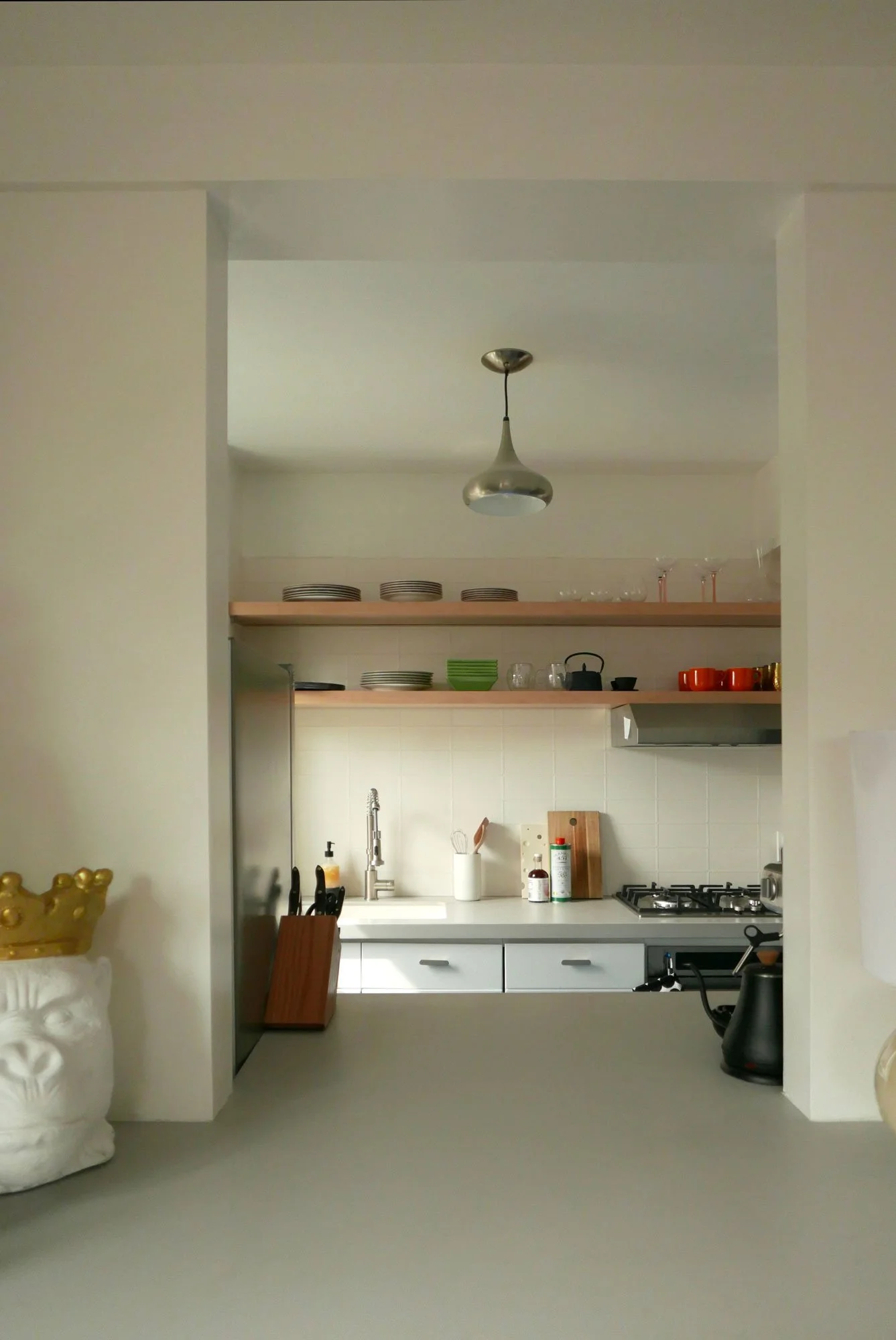 eric-kitchen-passthru.jpg