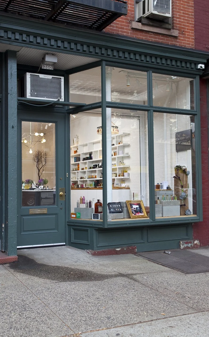 Storefront Day_CROP_4531_ © Thatcher Keats.JPG