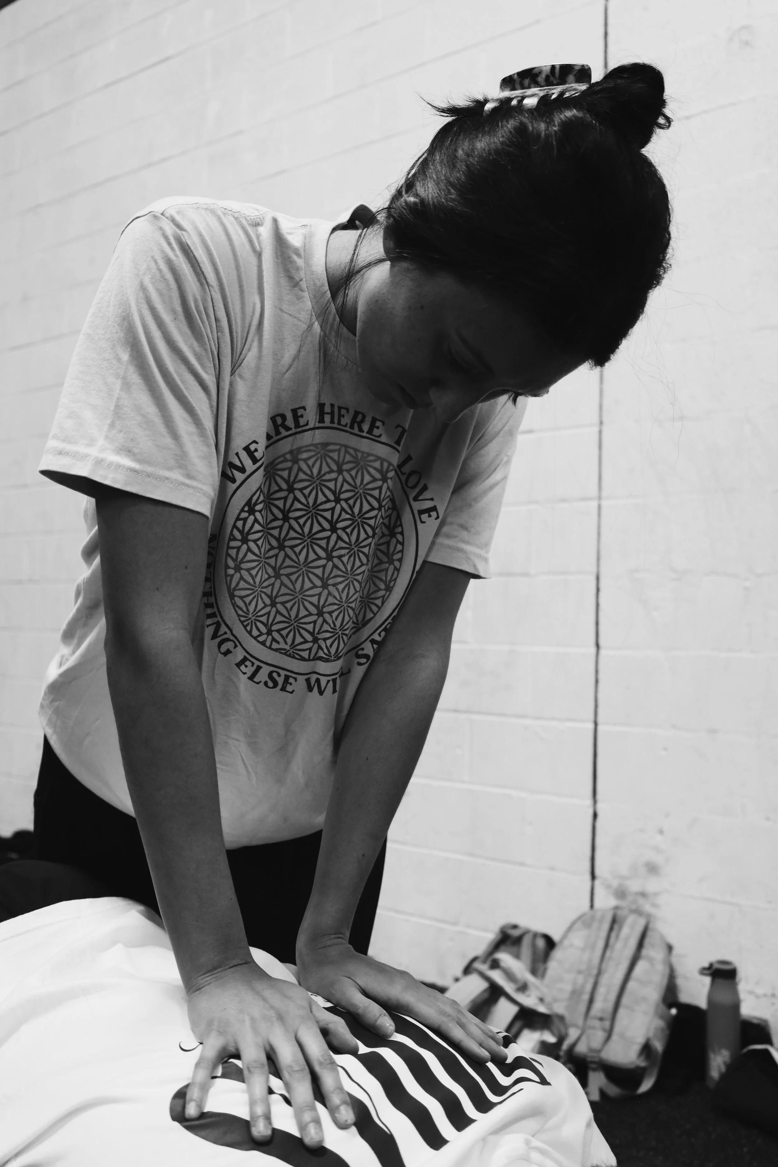 Dr. Payton performing a spinal check.