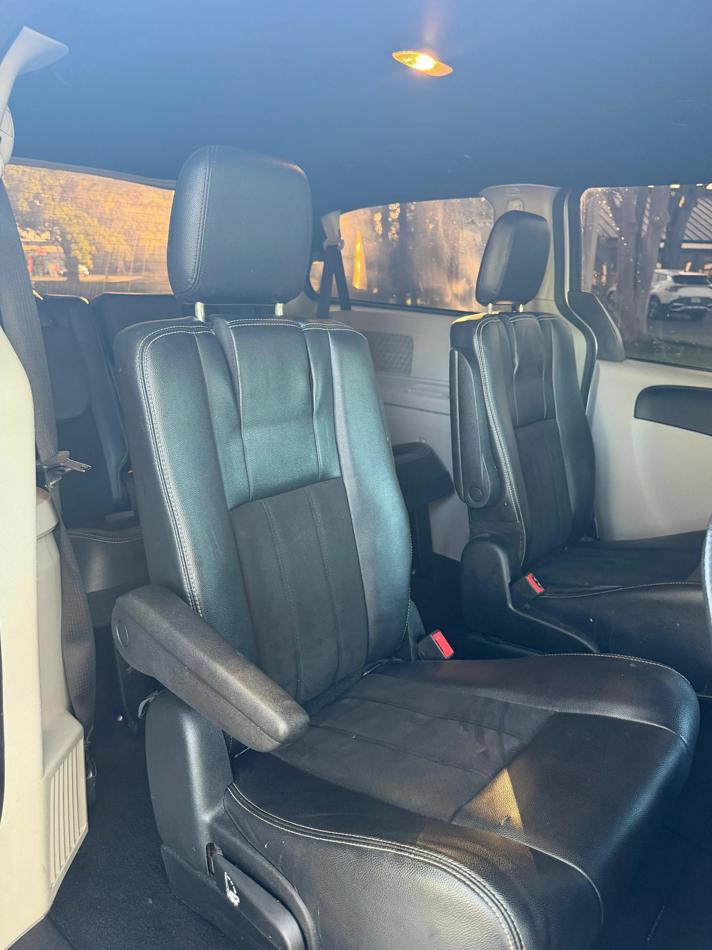 dodge caravan 3.jpeg