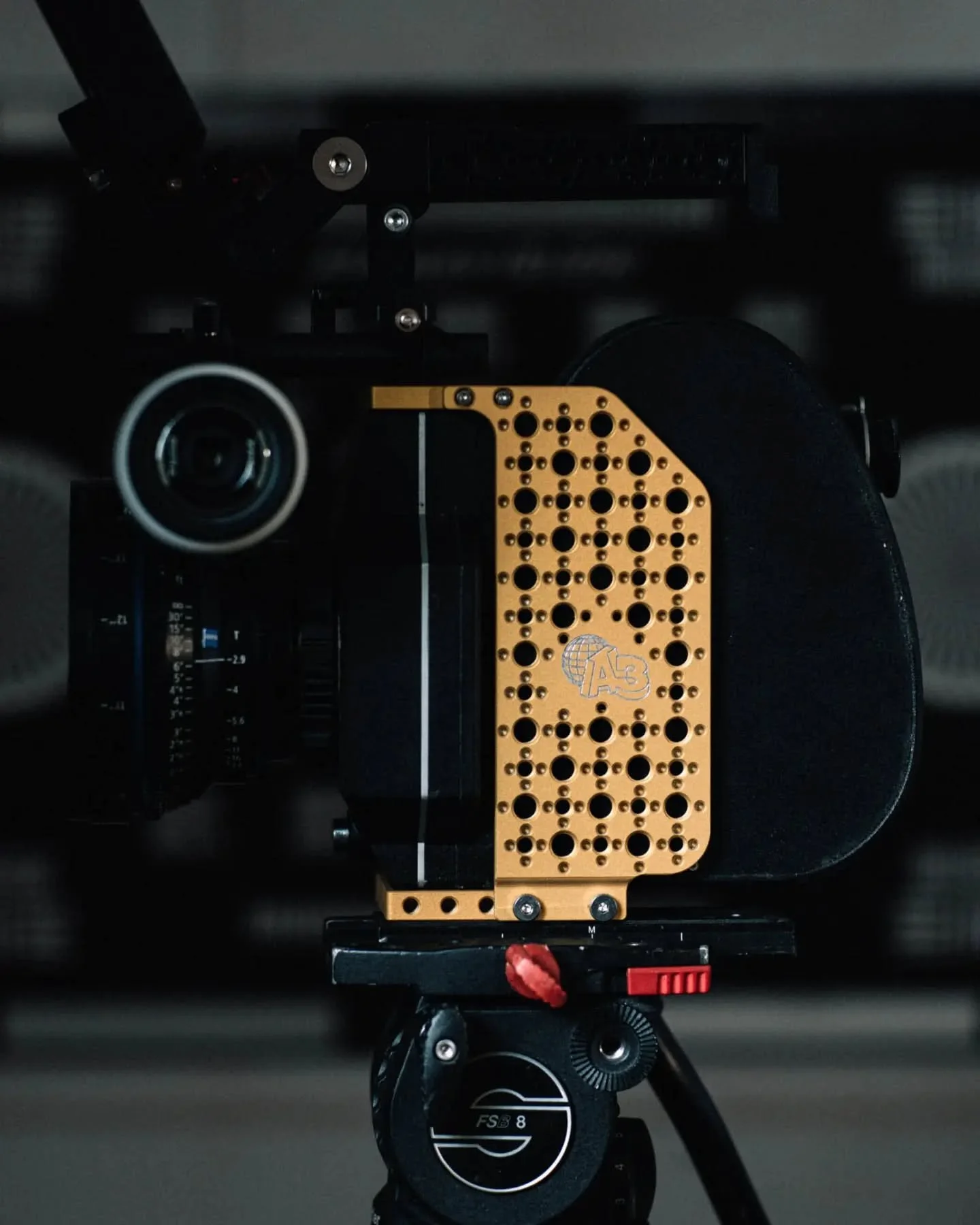 Damn.

The K3 cage finished in @cerakote Gold. There's a limited stock of these in stock; fire over a PM for more info. 

Looks pretty on the @k3super16 

#krasnogorsk3 #super16 #filmmaking #film