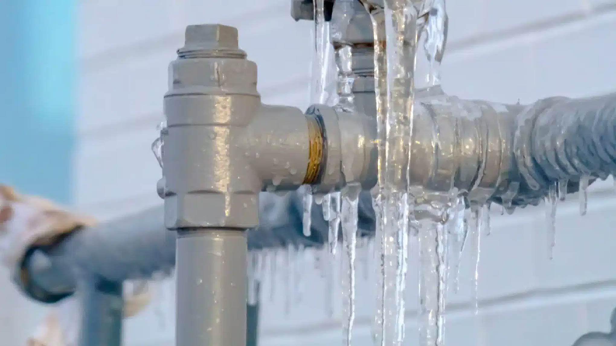 How to Prevent Frozen Pipes in Edmonton Winters