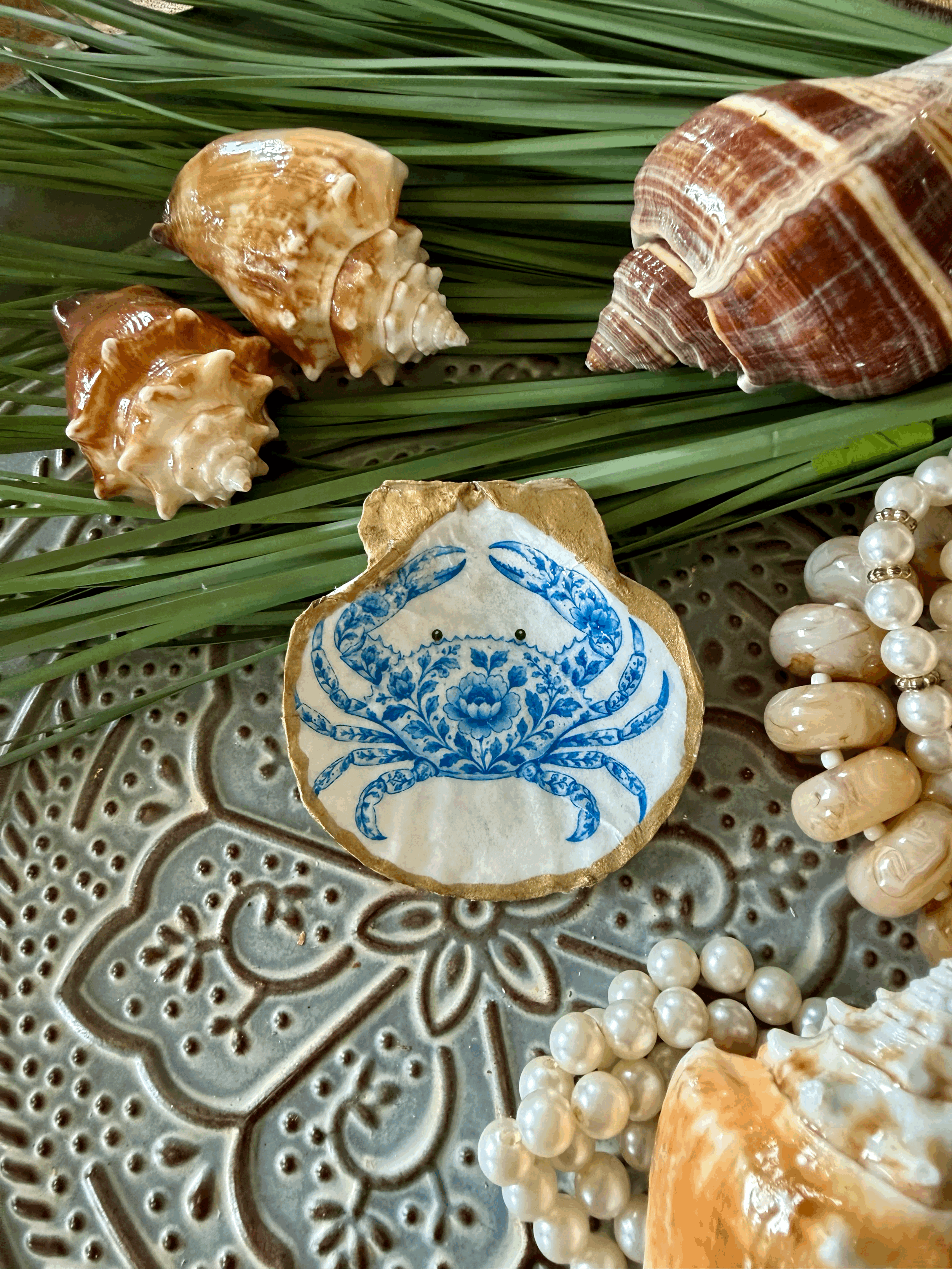 Blue & White Floral Crab Magnet