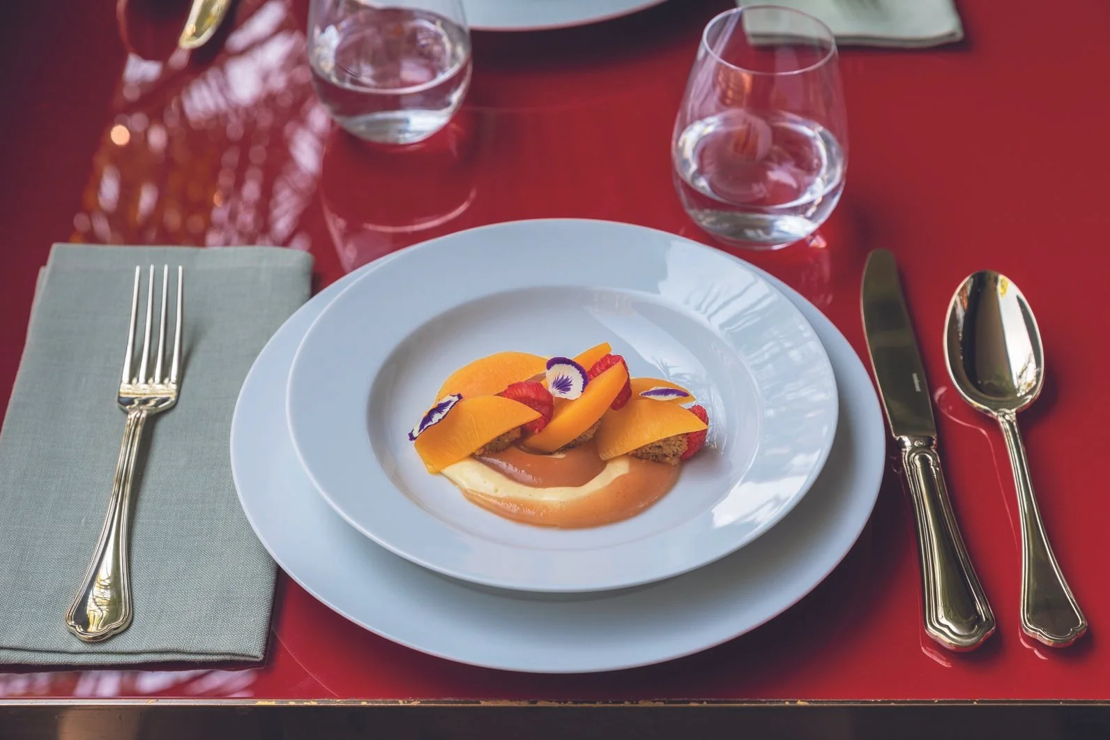 2020_Aida_Divino_Ros_FiletToiras_PVD_Champagne_1.jpg