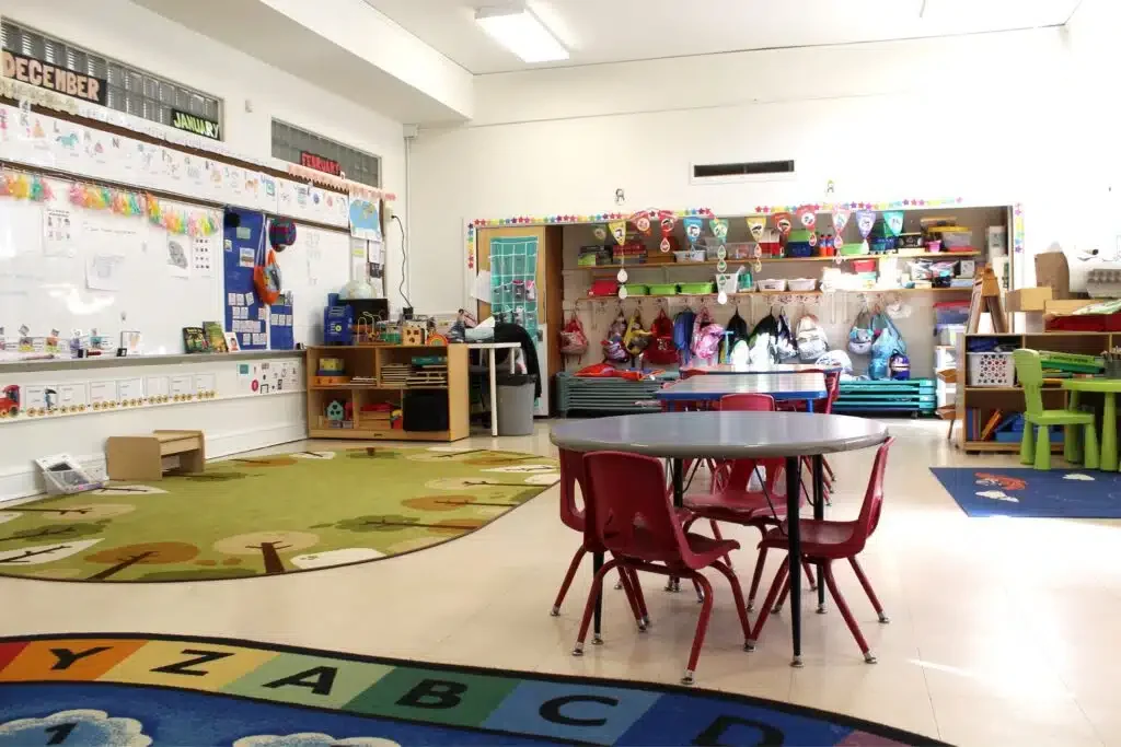 15-Classroom-1-1024x683.jpg.webp