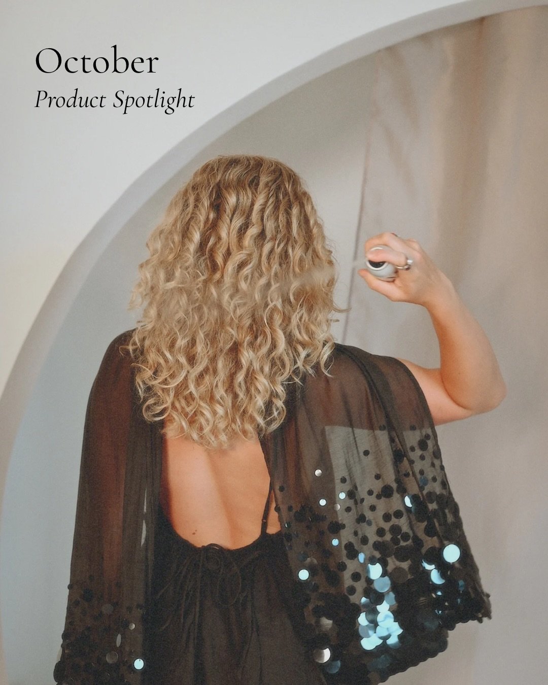 October product spotlight: Oribe Dry Texturizing Spray. 🖤

For more content like this follow along and join the club! Link in bio. 

{Oribe, dry texturizing spray, hair volume, hair texture, hairstyling products}
#Oribe #TexturizingSpray #HairProduc