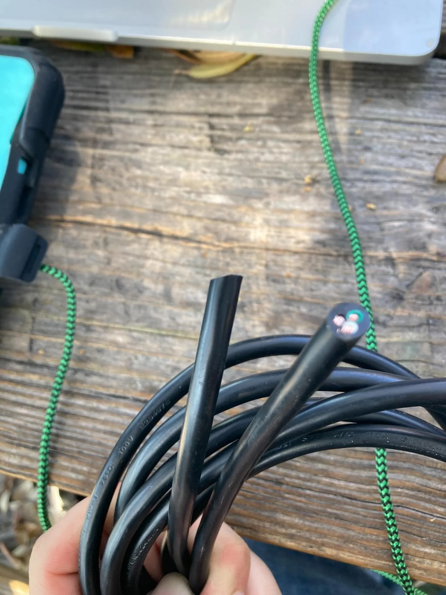 Believe it or not, this cable was cut by a sword during a @texaswushu show at @mozartscoffee!

Engineer - @anthony.caulkins 

#foh #frontofhouse #yamahamixer #martialartist #wushu