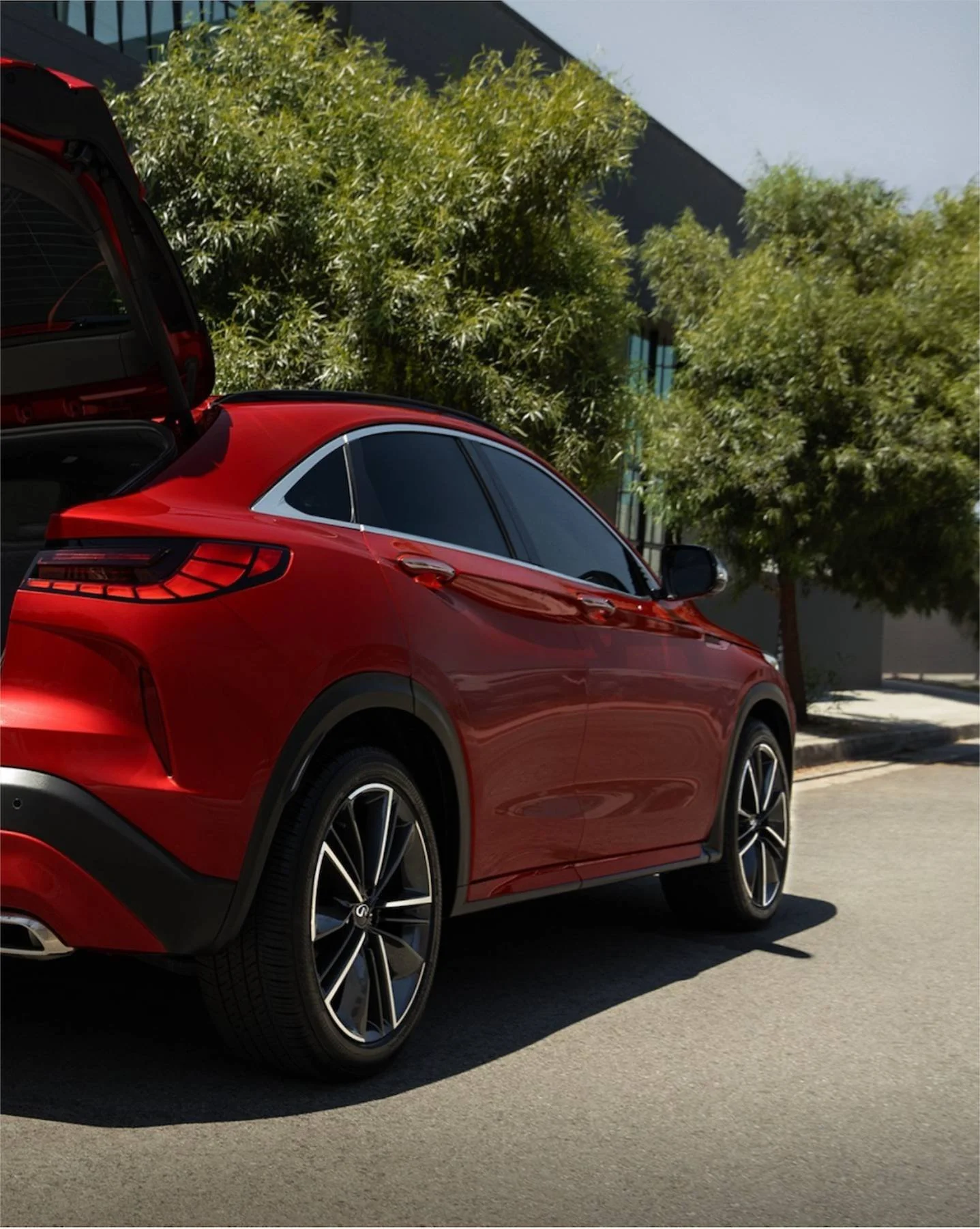 INFINITI5.jpg