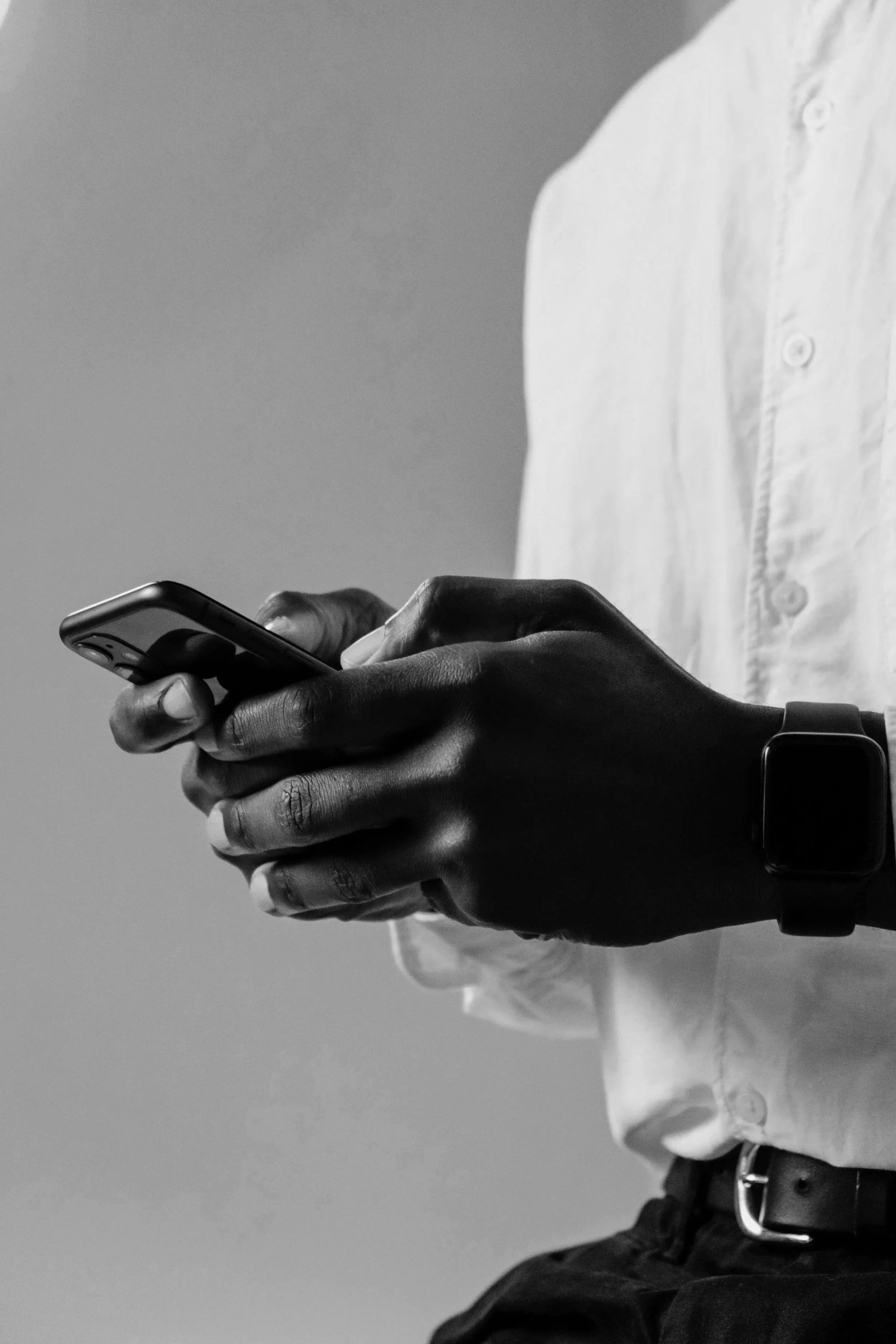 Maximize Your Dating ROI: How to Outsource the Swiping Stage
